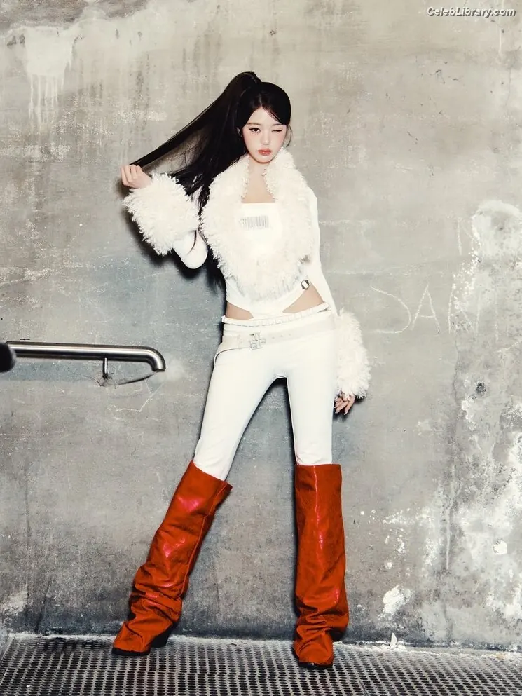 Jang Won-young  장원영 WONYOUNG photo 21 of 5845