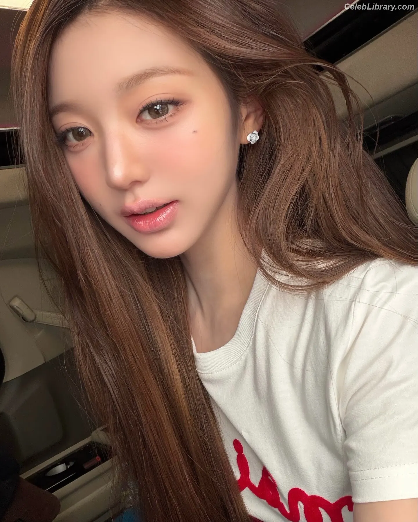 Jang Won-young 장원영 WONYOUNG photo 3 of 5845