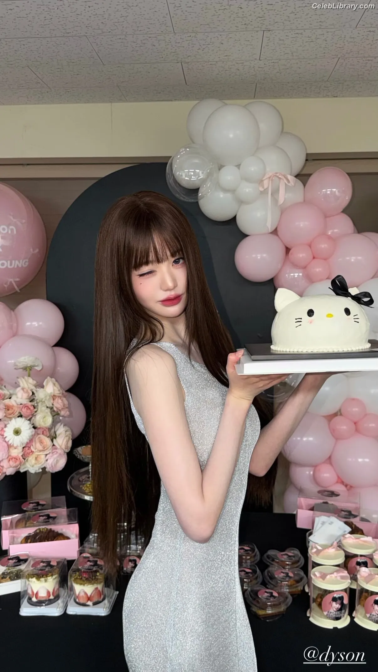Jang Won-young 장원영 WONYOUNG photo 8 of 5845