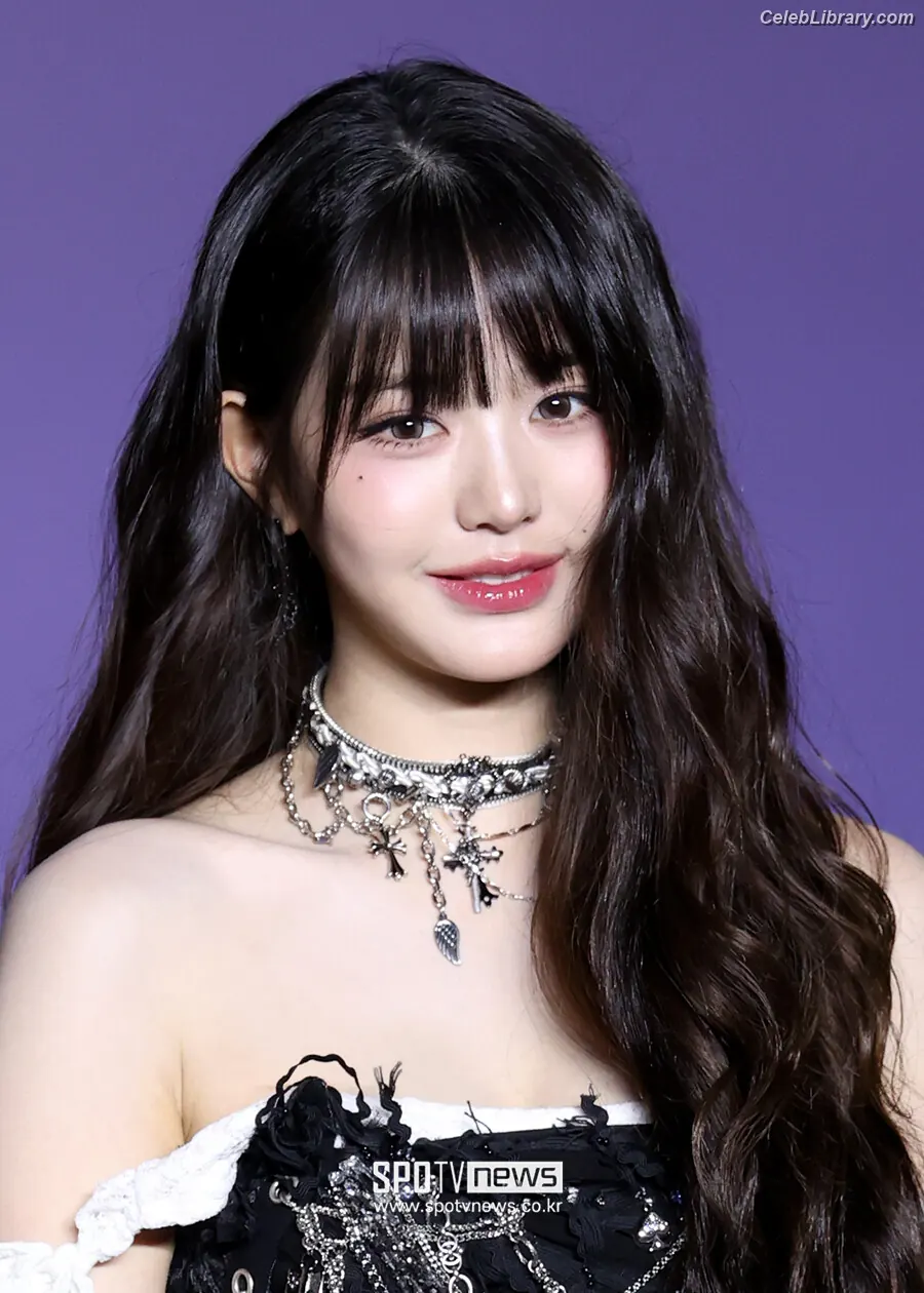 Jang Won-young 장원영 WONYOUNG photo 23 of 5845