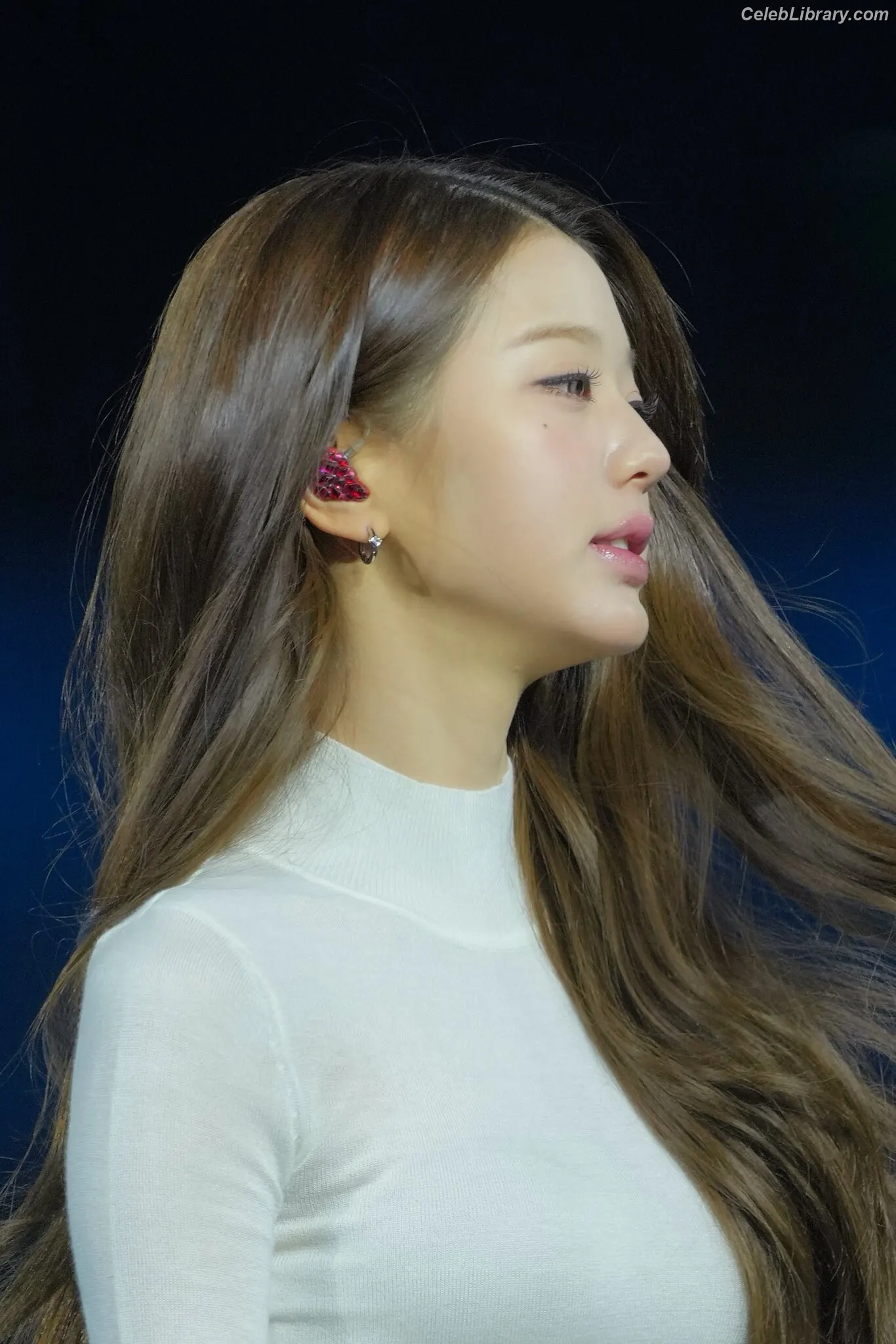 Jang Won-young  장원영 WONYOUNG photo 2 of 5845