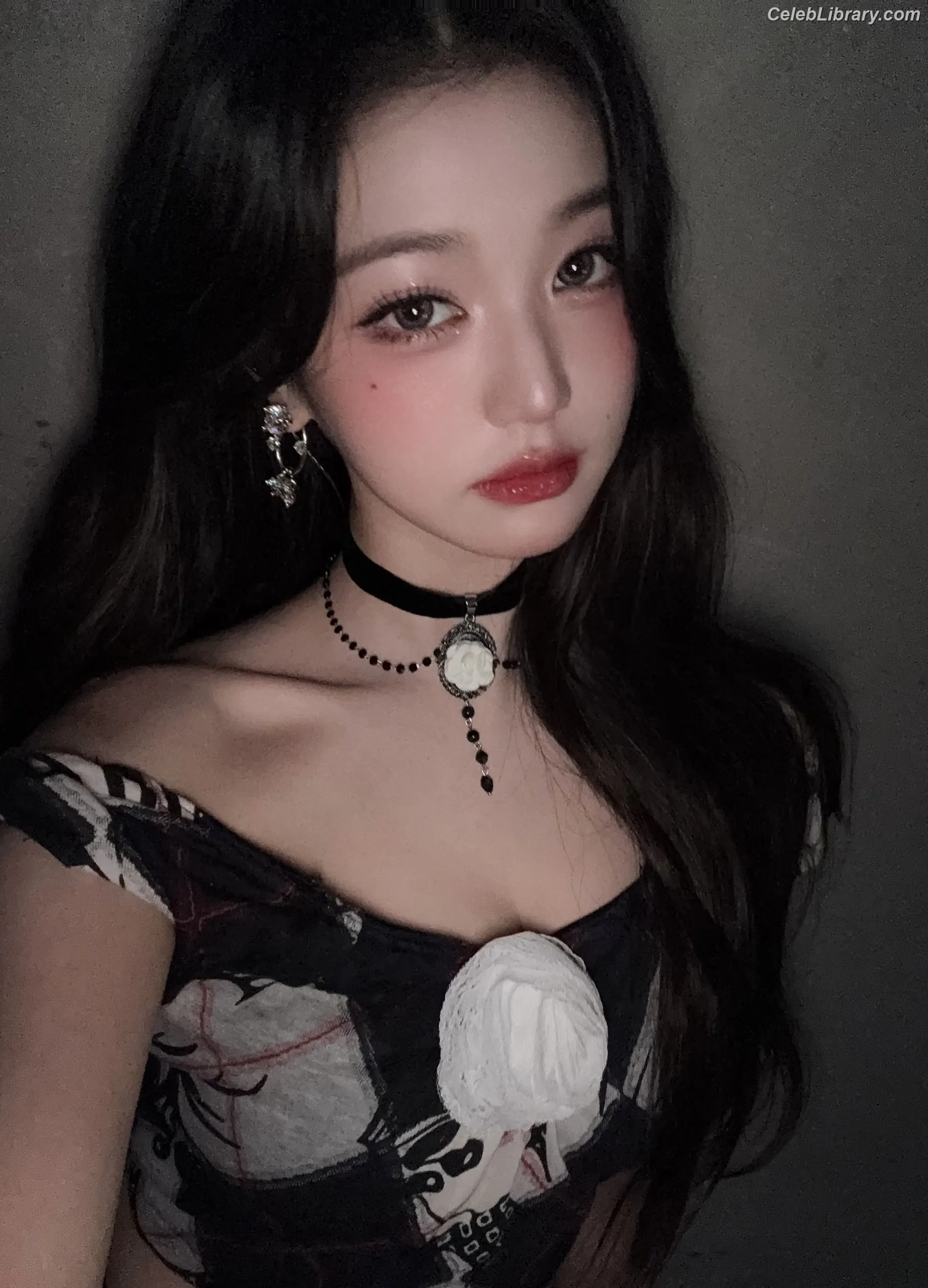 Jang Won-young  장원영 WONYOUNG photo 10 of 5845