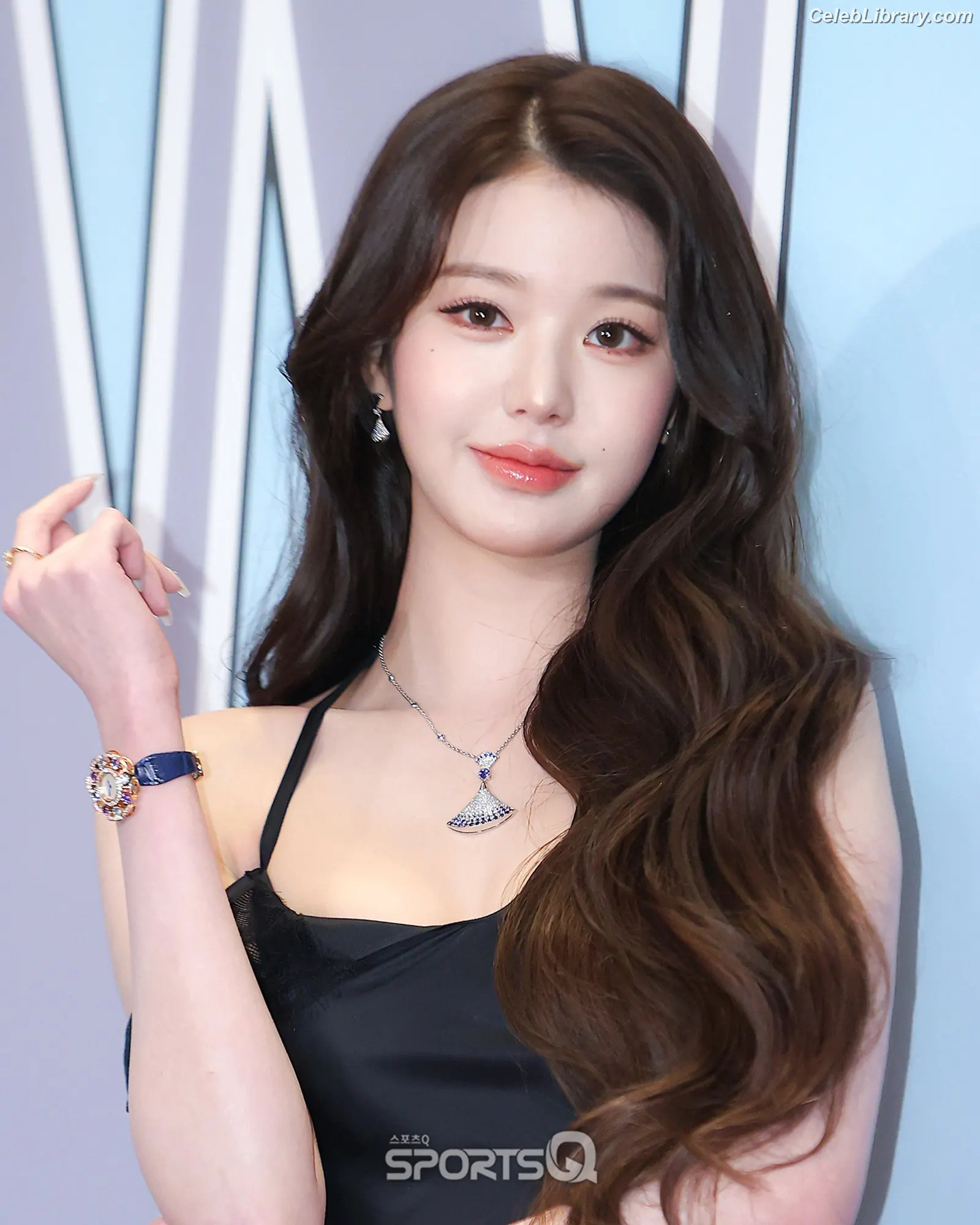 Jang Won-young  장원영 WONYOUNG photo 14 of 5845