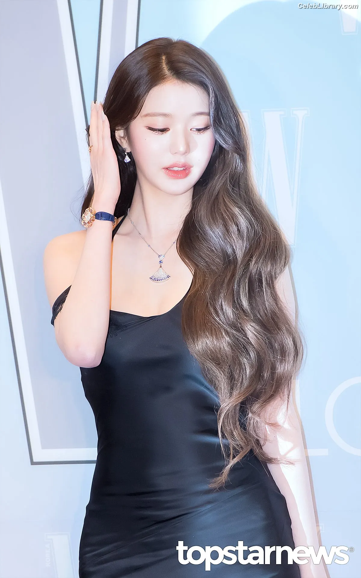 Jang Won-young  장원영 WONYOUNG photo 17 of 5845