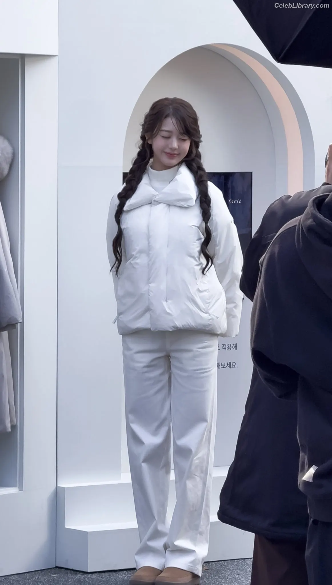 Jang Won-young  장원영 WONYOUNG photo 22 of 5845
