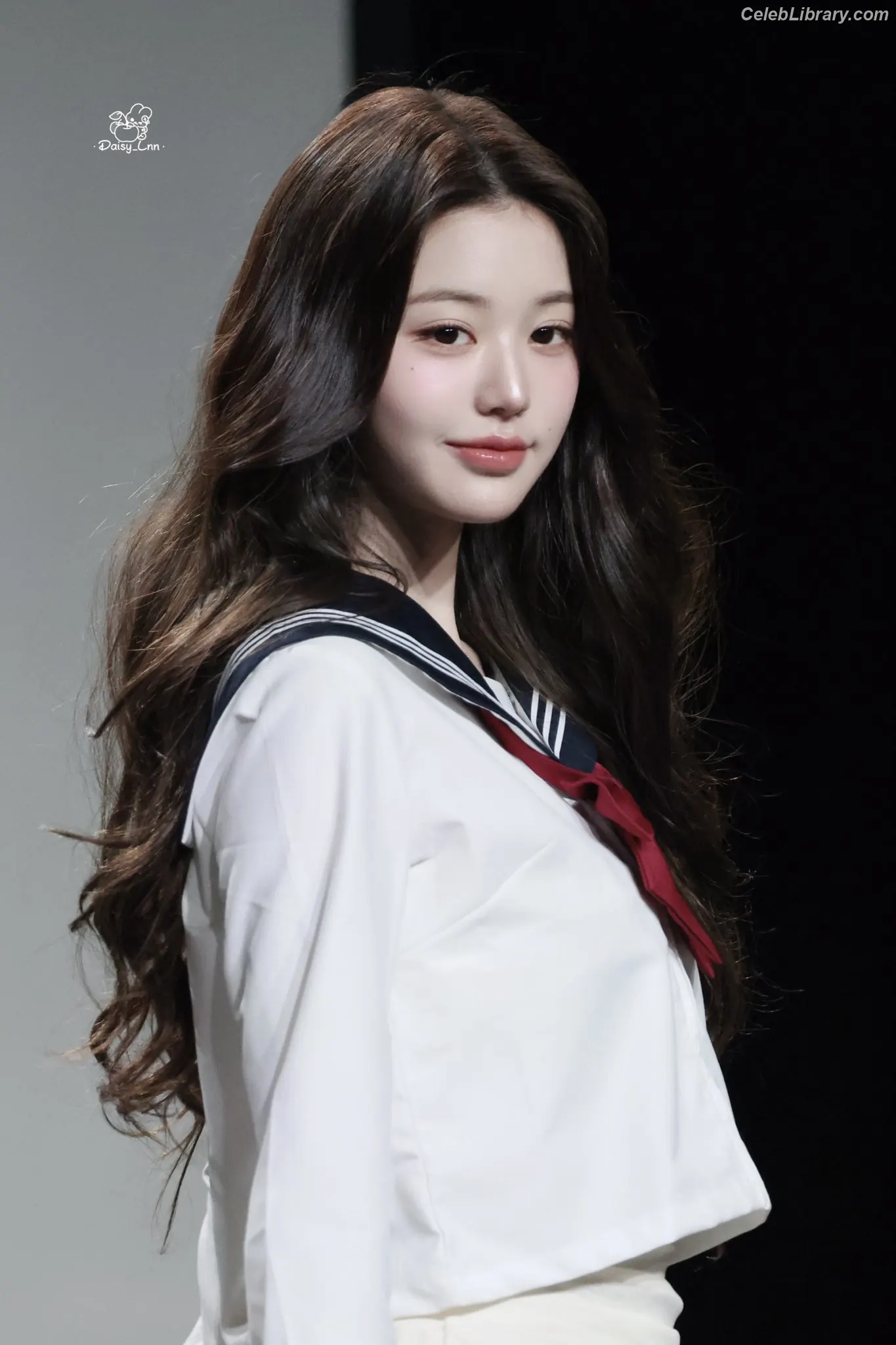 Jang Won-young 장원영 WONYOUNG photo 12 of 5845