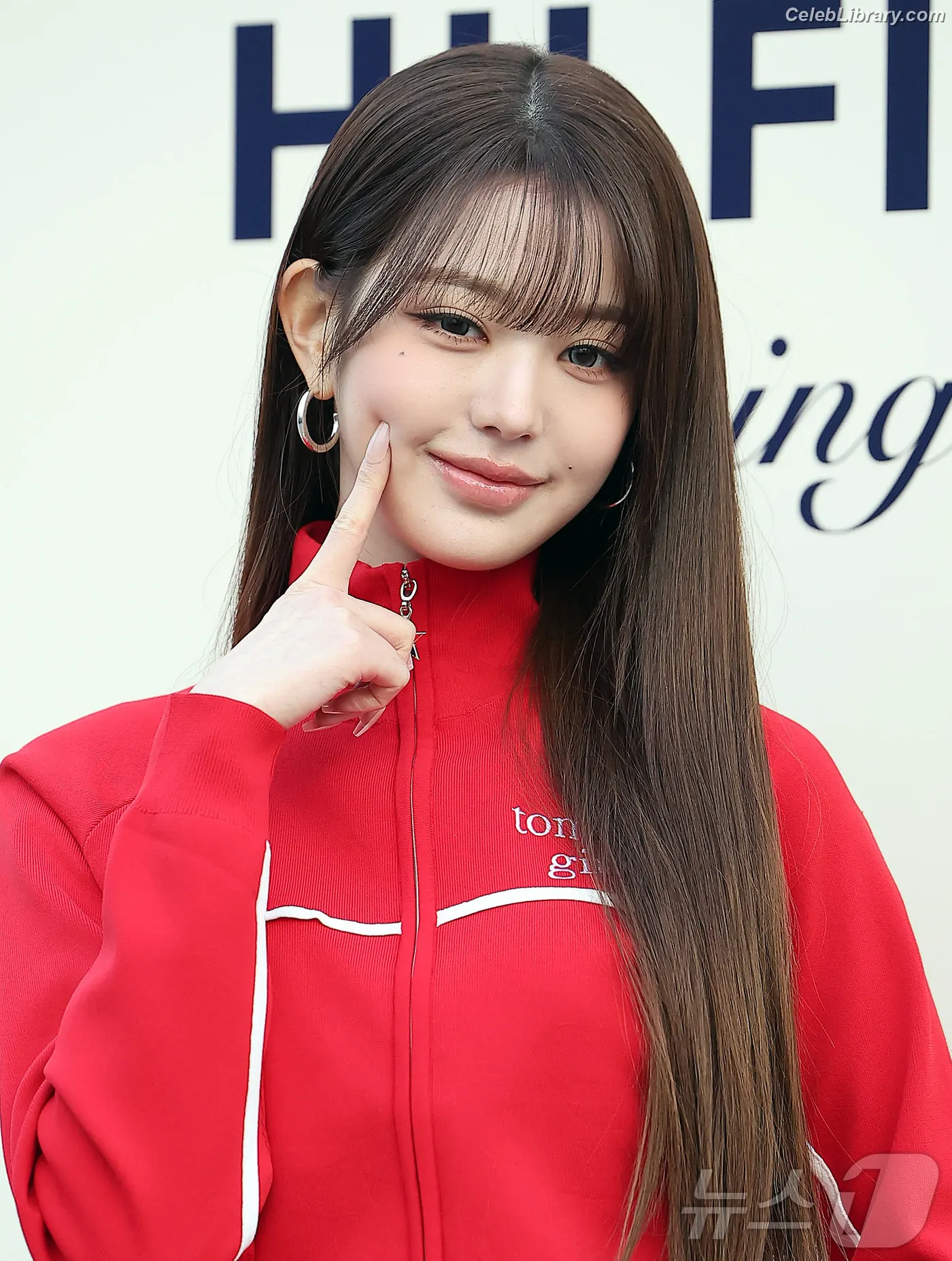 Jang Won-young  장원영 WONYOUNG photo 11 of 5845