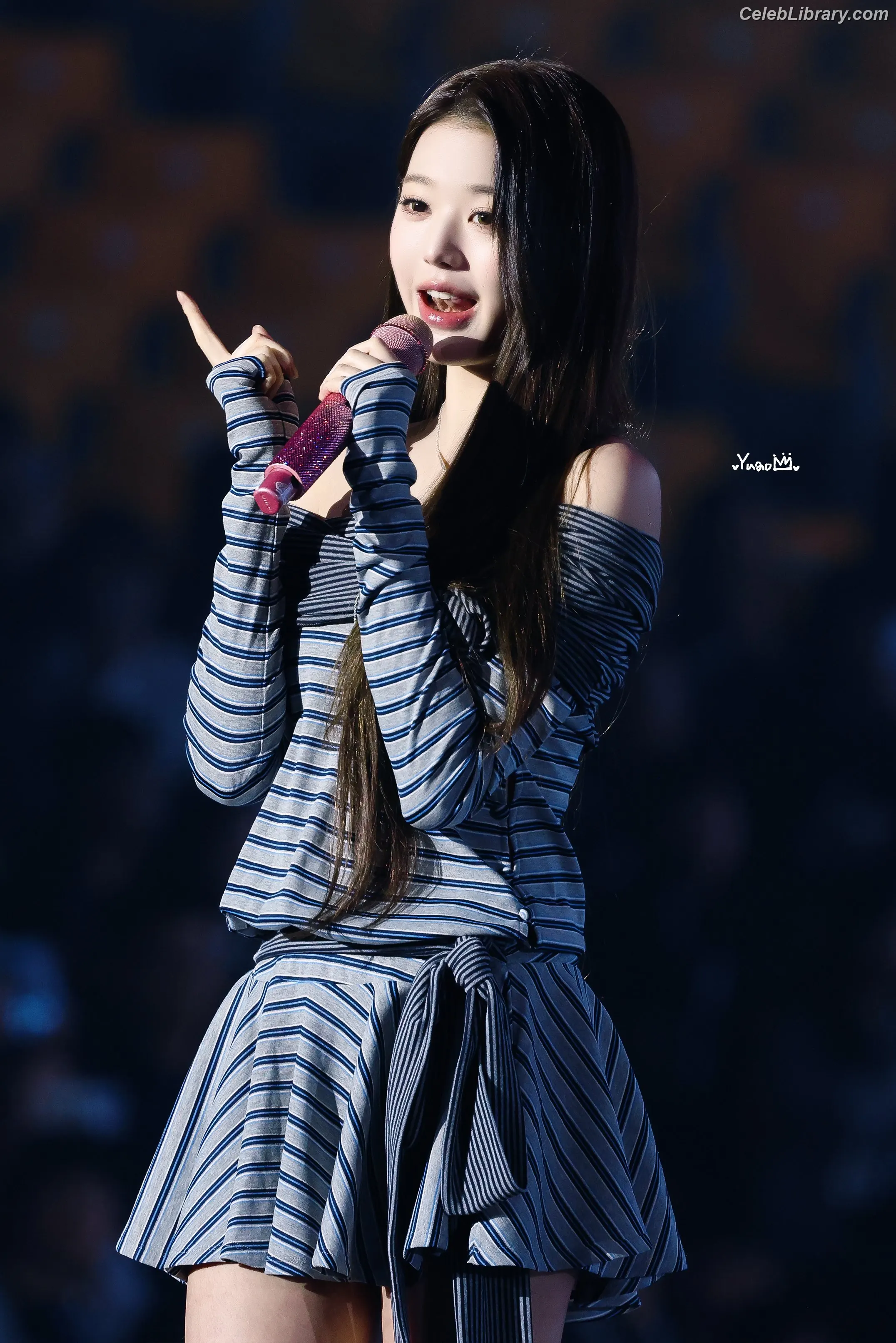 Jang Won-young 장원영 WONYOUNG photo 5 of 5845