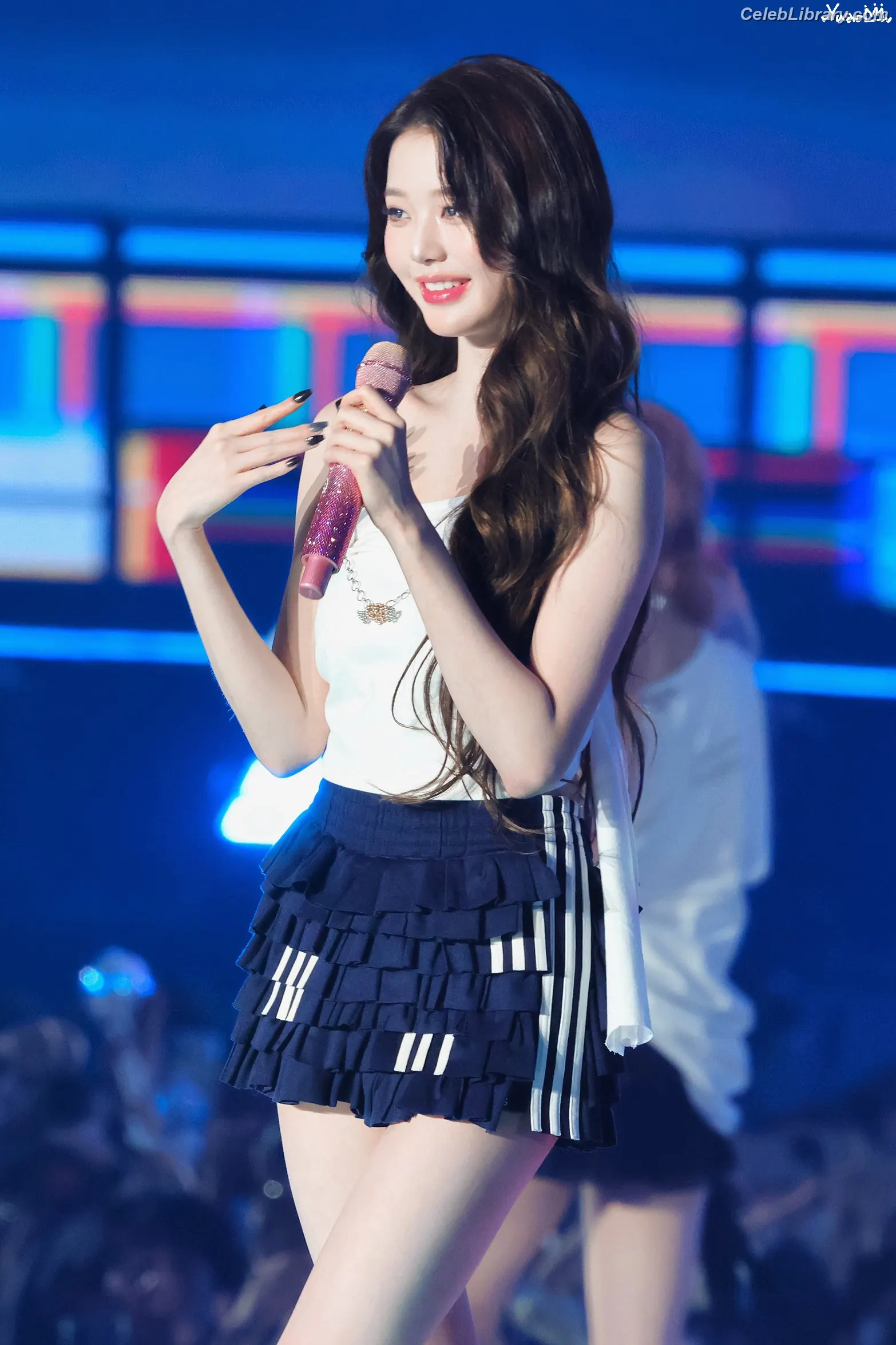 Jang Won-young 장원영 WONYOUNG photo 13 of 5845