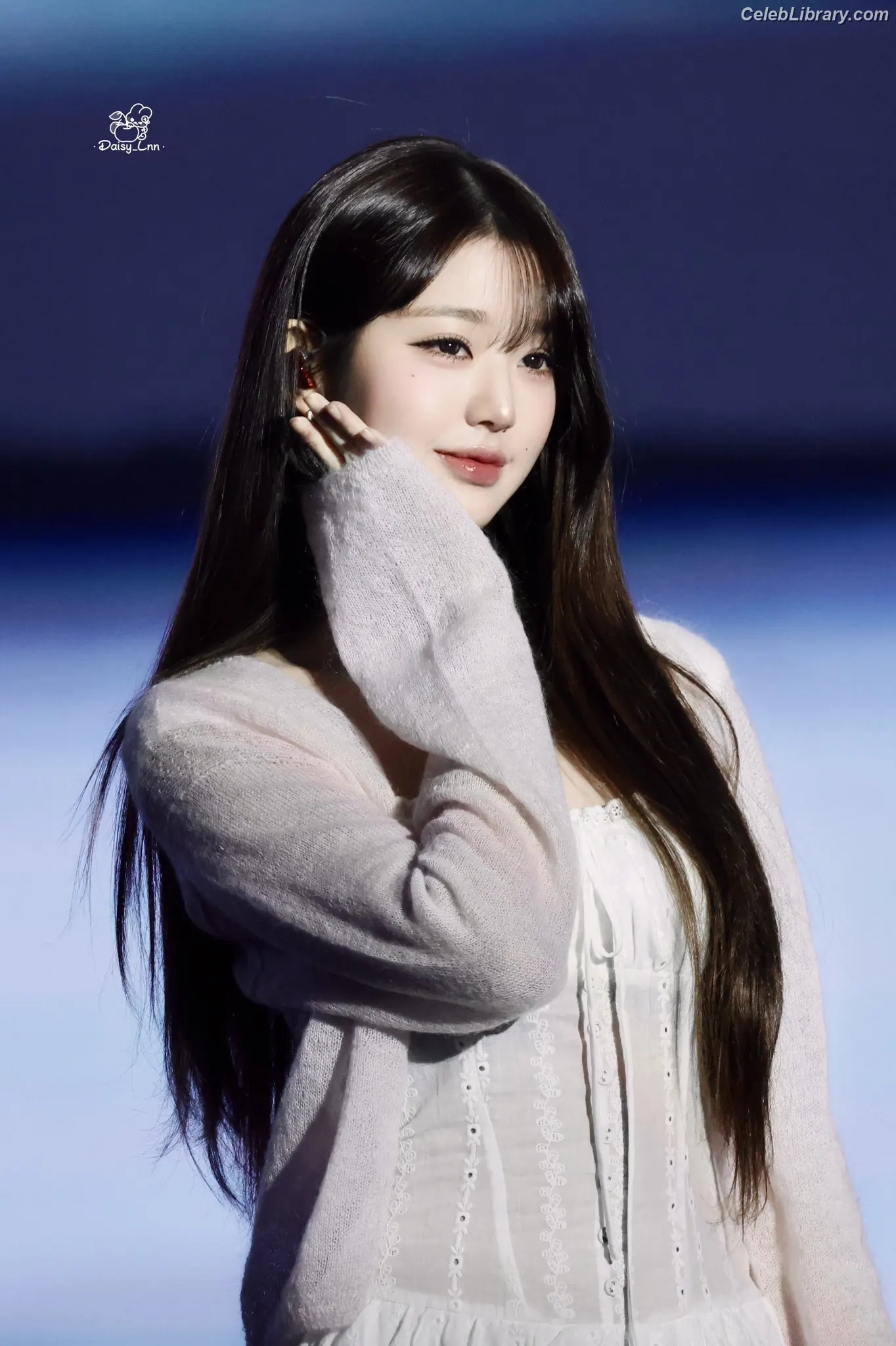 Jang Won-young 장원영 WONYOUNG photo 23 of 5845