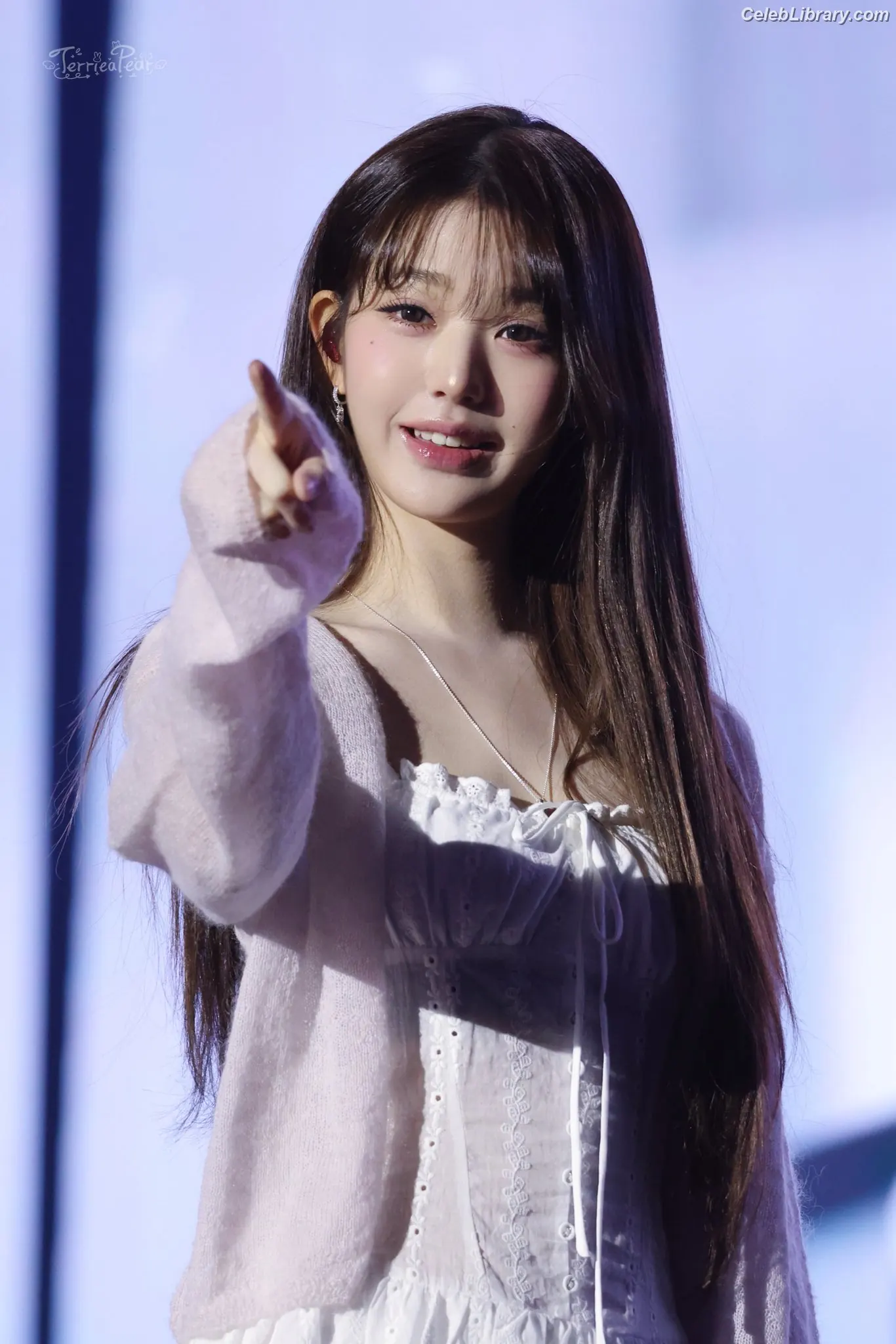 Jang Won-young  장원영 WONYOUNG photo 18 of 5845