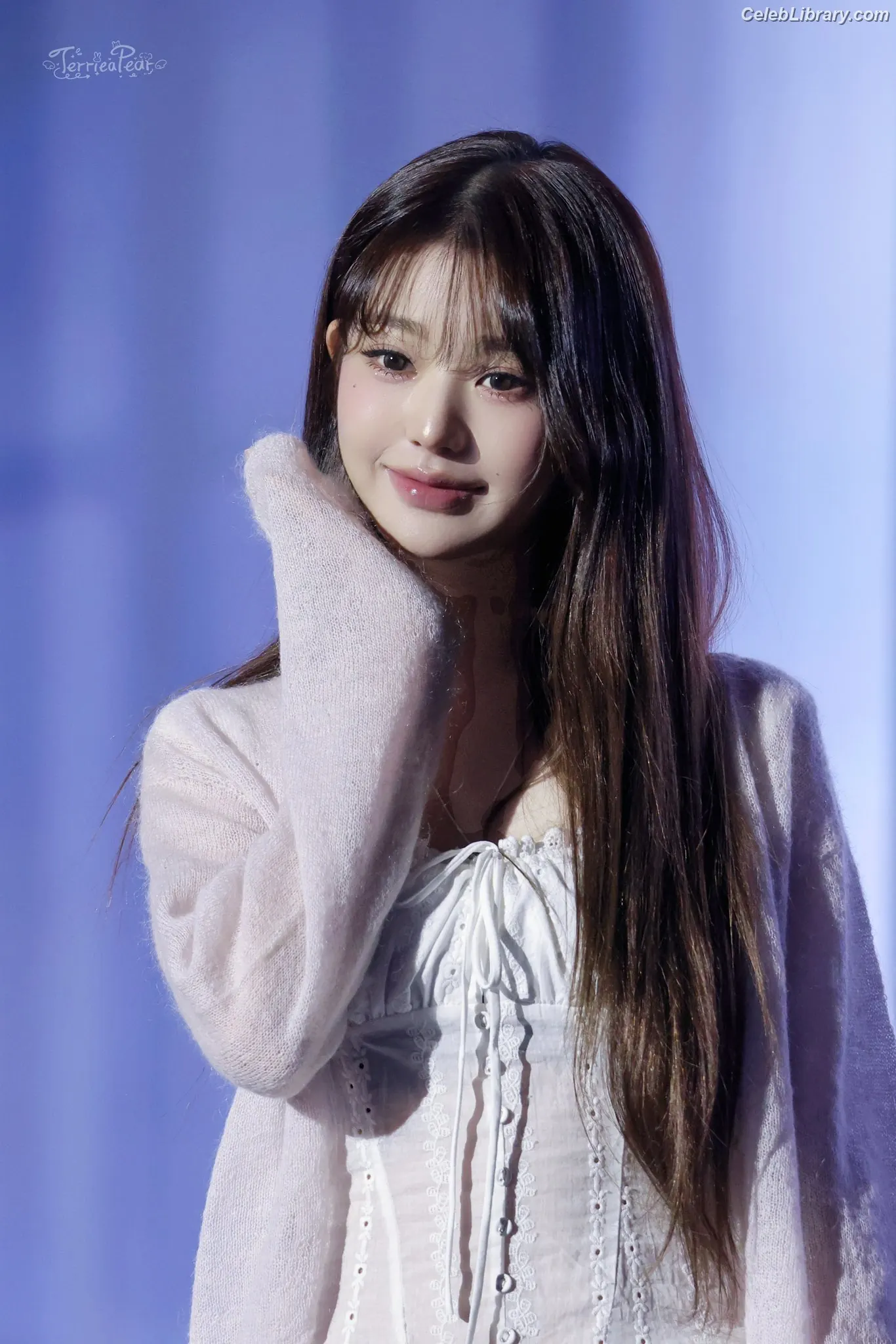 Jang Won-young  장원영 WONYOUNG photo 20 of 5845