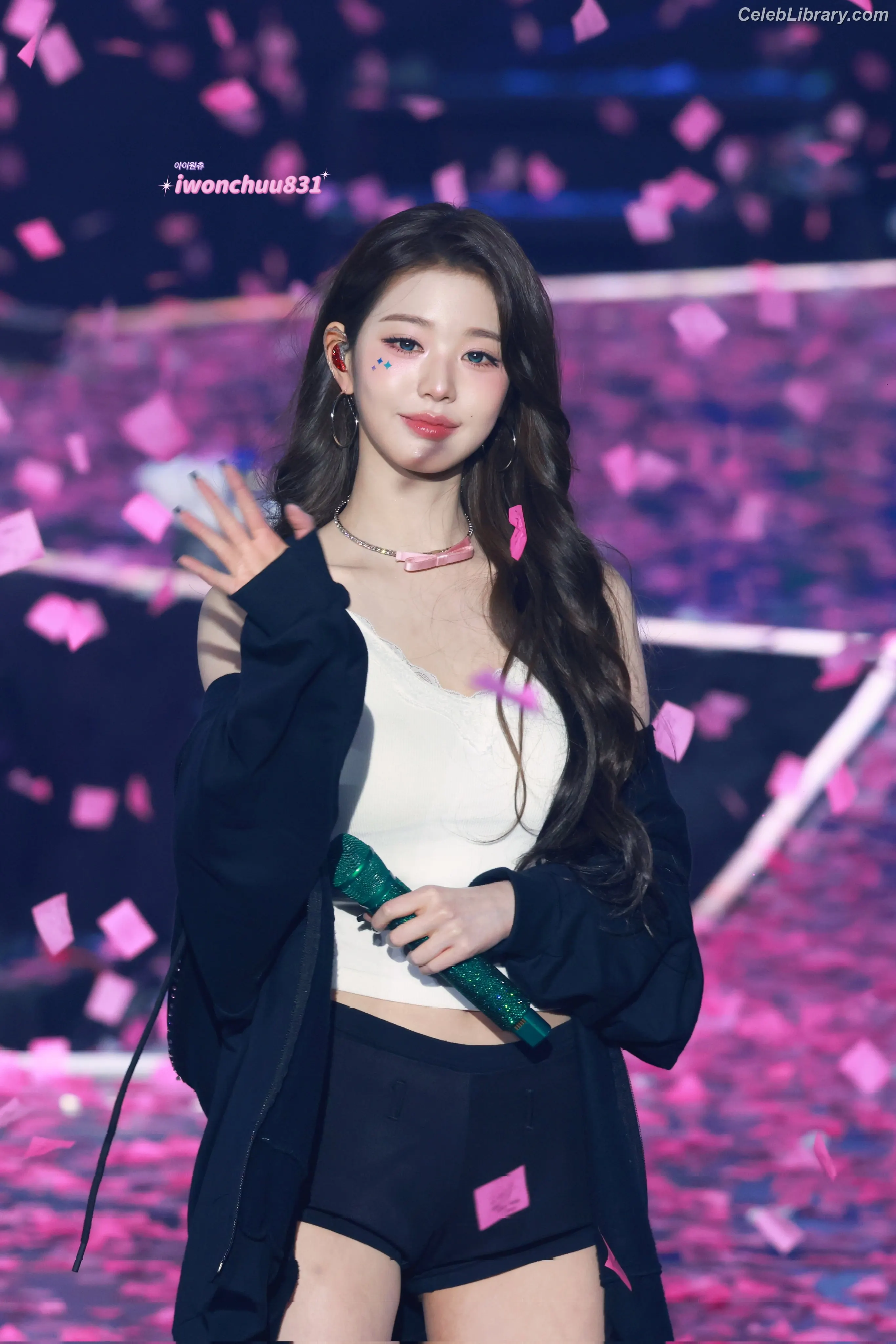 Jang Won-young  장원영 WONYOUNG photo 1 of 5845