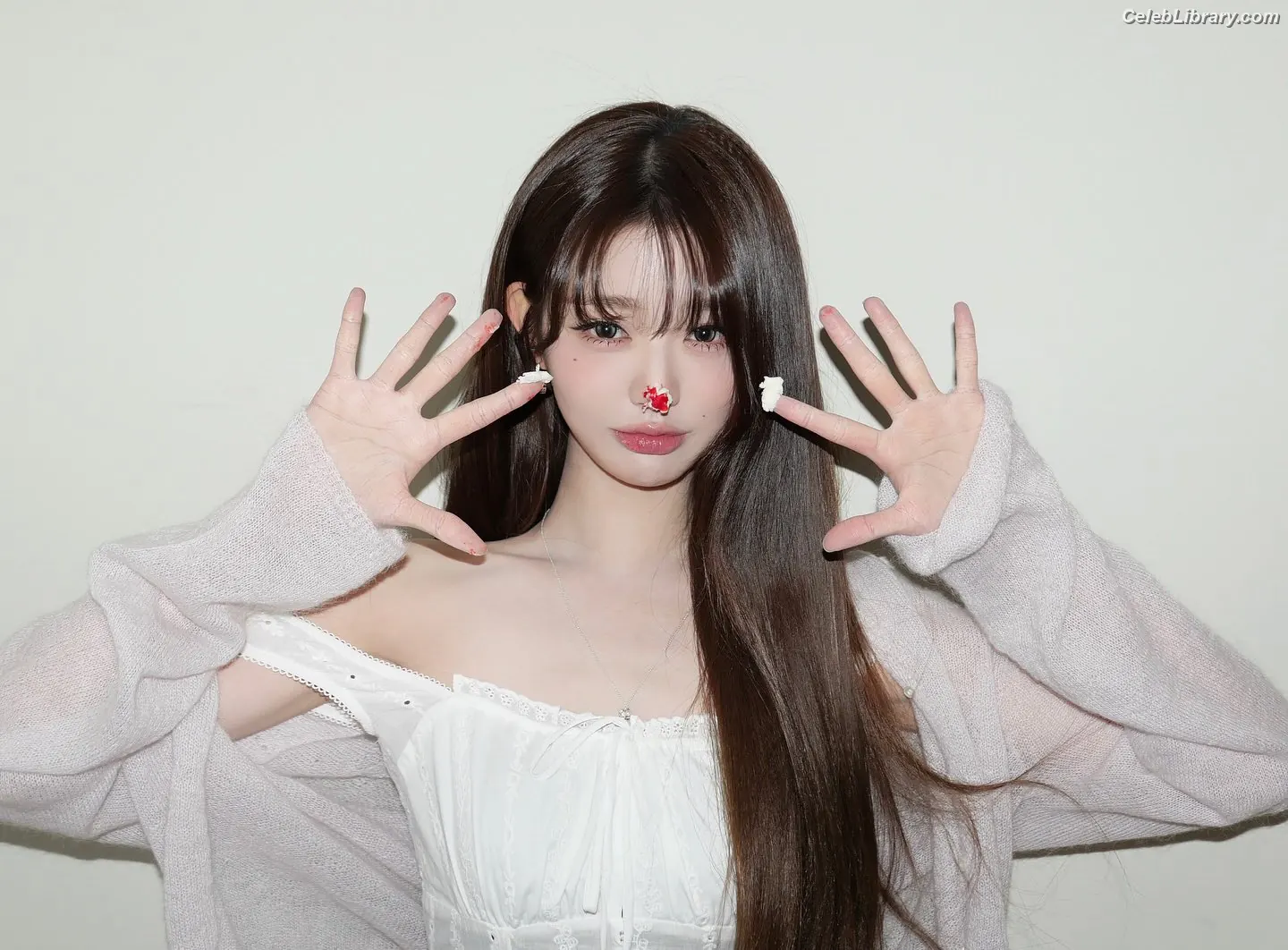 Jang Won-young 장원영 WONYOUNG photo 13 of 5845