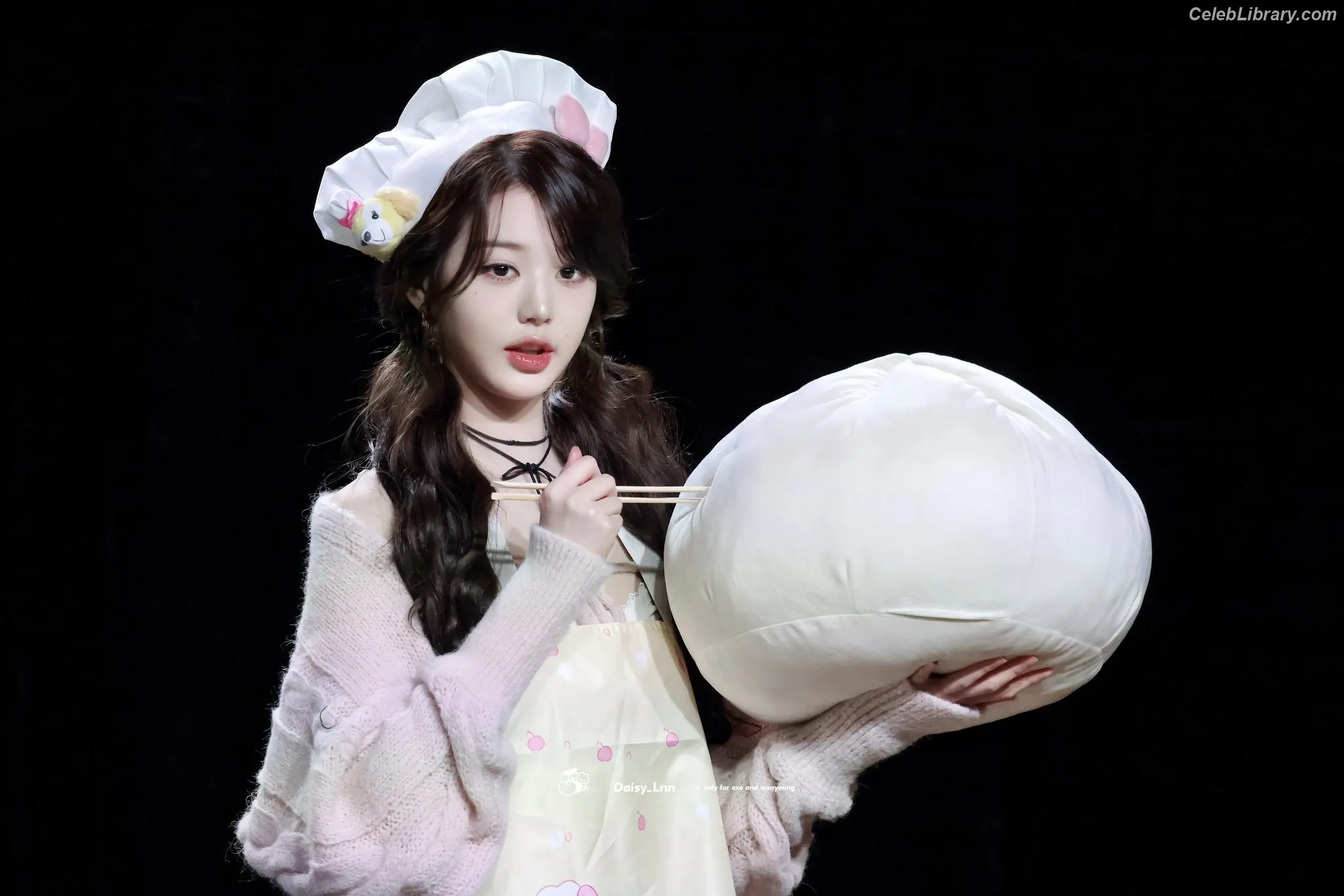 Jang Won-young  장원영 WONYOUNG photo 23 of 5845