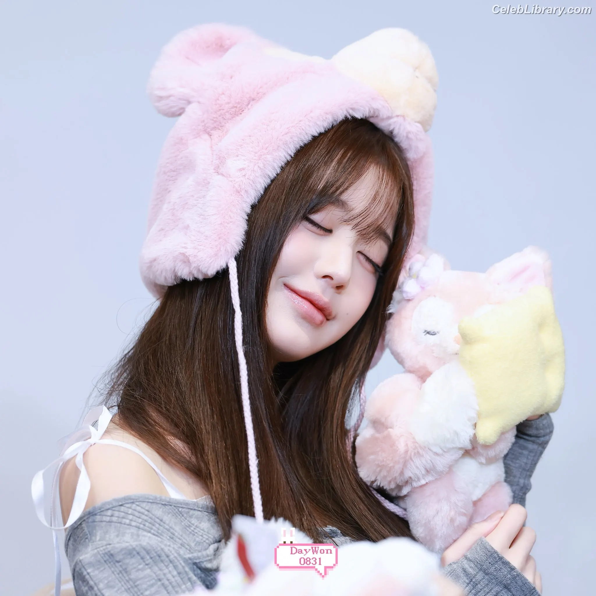 Jang Won-young  장원영 WONYOUNG photo 18 of 5845