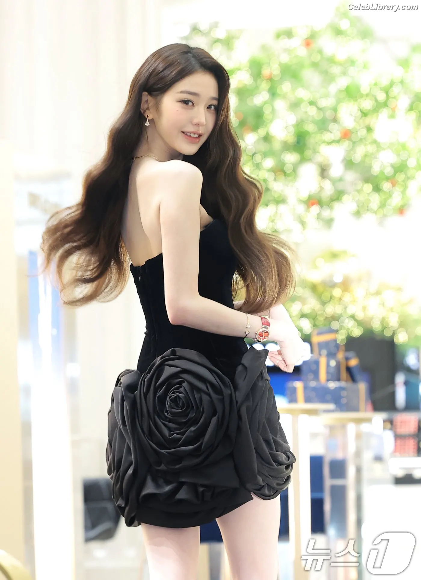Jang Won-young  장원영 WONYOUNG photo 16 of 5845