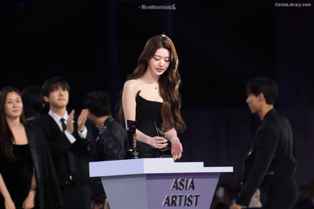 Jang Won-young  장원영 WONYOUNG photo 14 of 5845