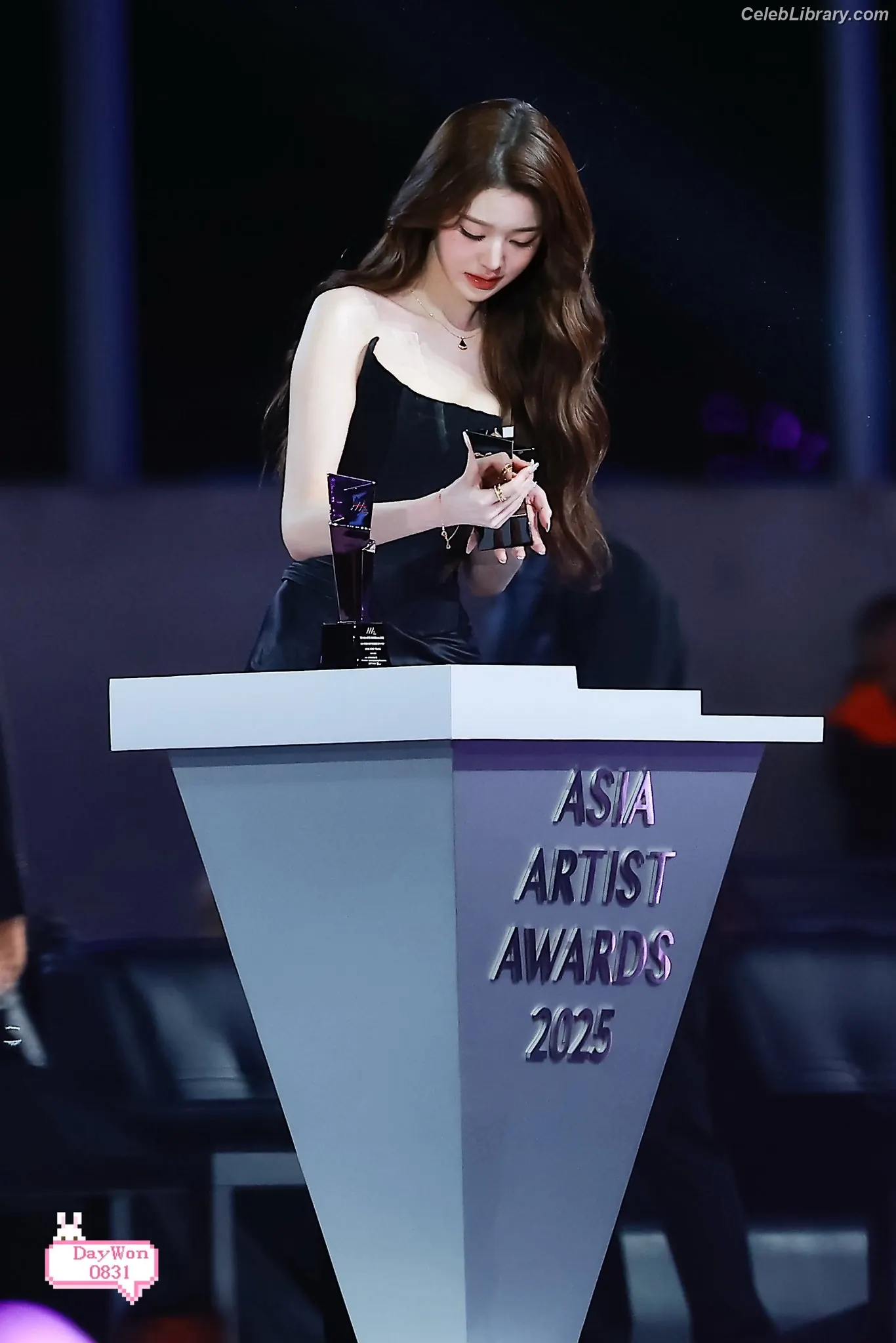 Jang Won-young  장원영 WONYOUNG photo 16 of 5845