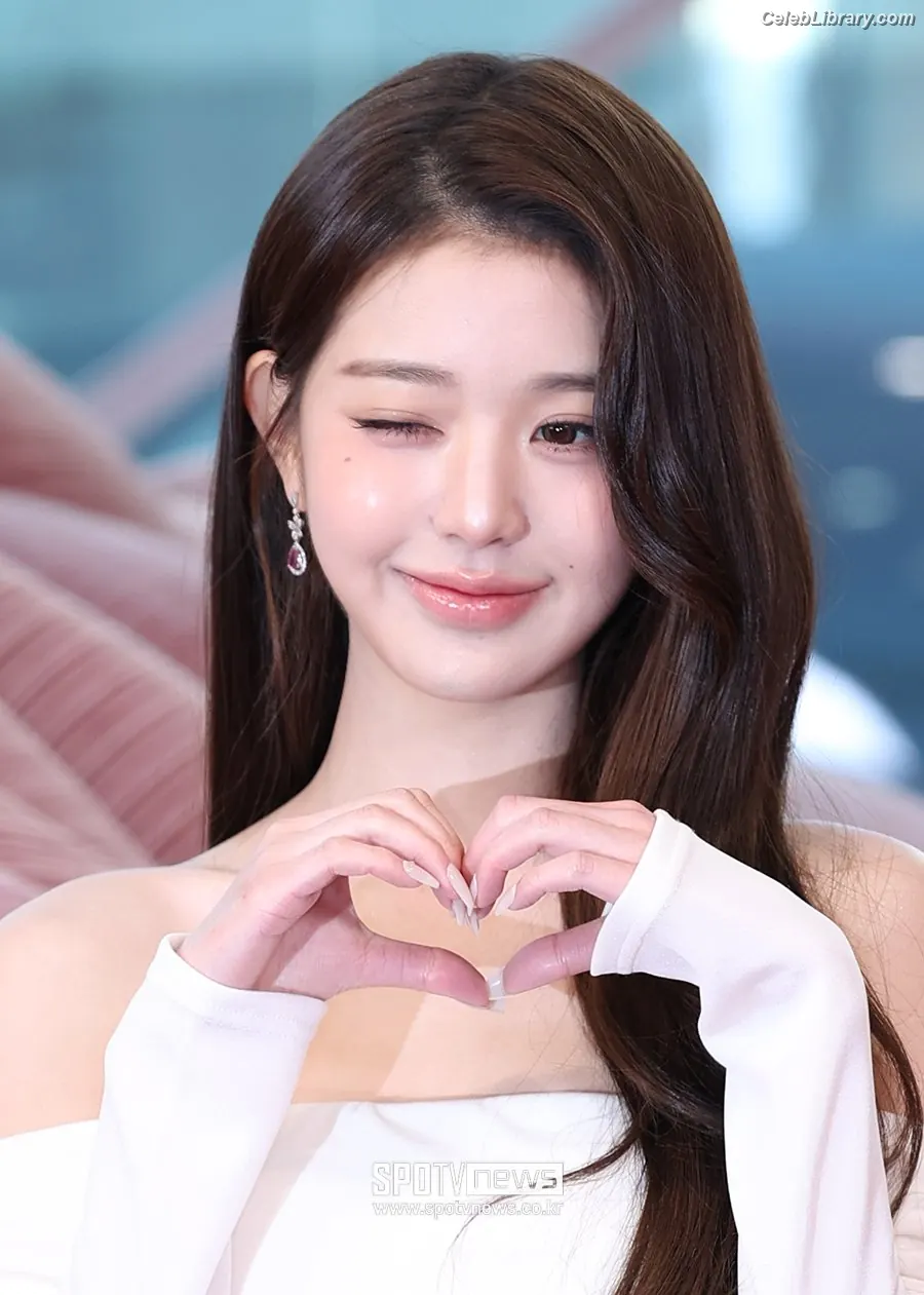 Jang Won-young 장원영 WONYOUNG photo 17 of 5845