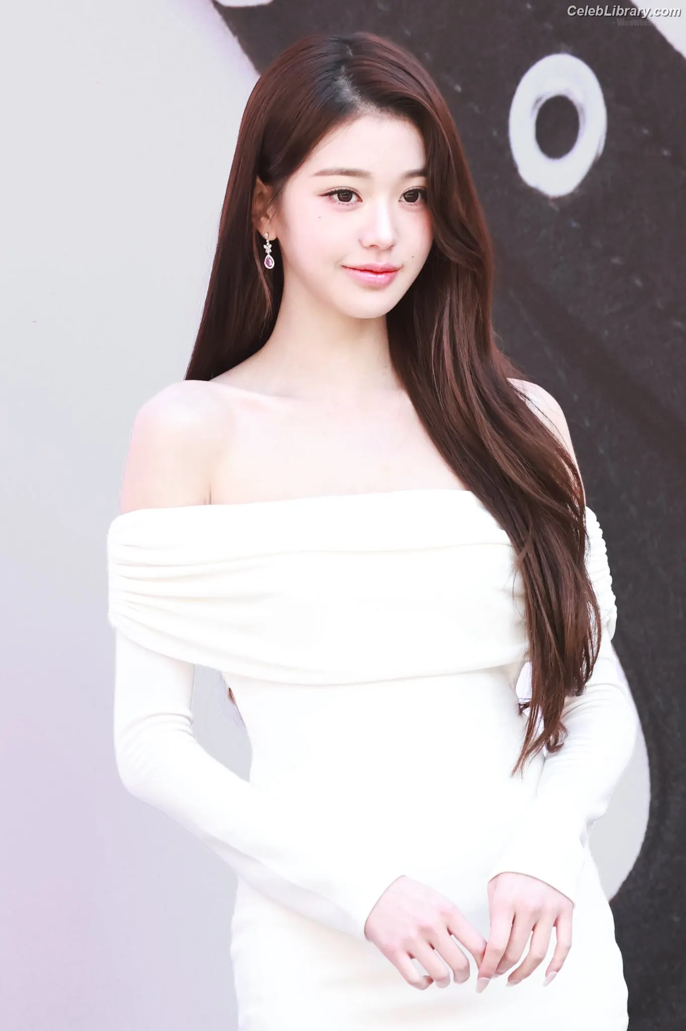 Jang Won-young  장원영 WONYOUNG photo 6 of 5845