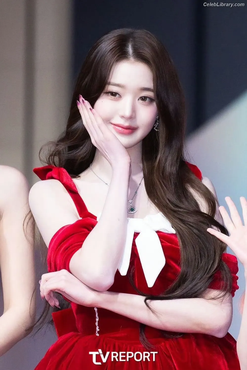 Jang Won-young  장원영 WONYOUNG photo 23 of 5845