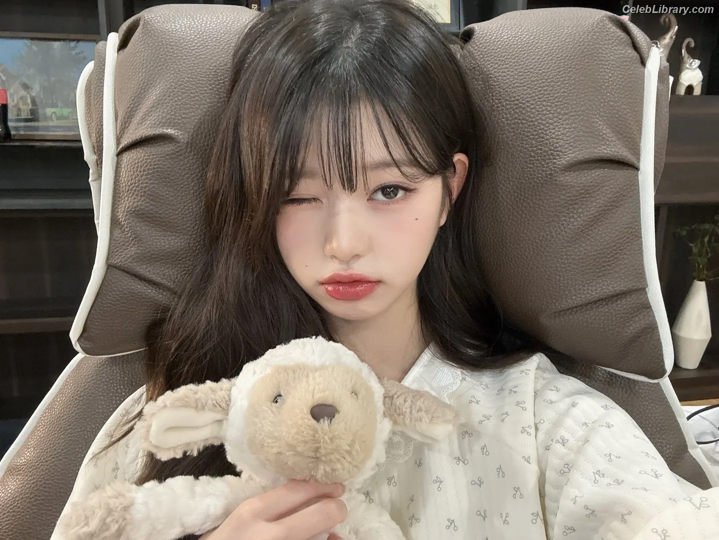 Jang Won-young  장원영 WONYOUNG photo 8 of 5845