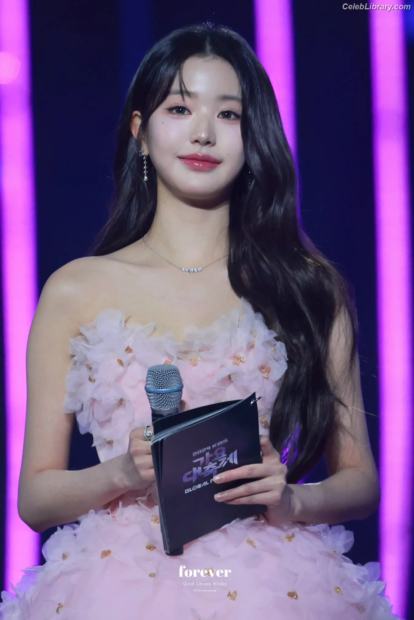 Jang Won-young 장원영 WONYOUNG photo 17 of 5845