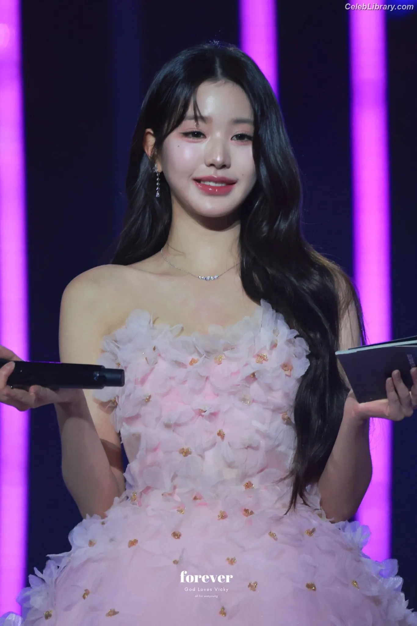 Jang Won-young 장원영 WONYOUNG photo 19 of 5845