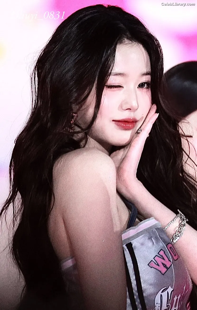 Jang Won-young 장원영 WONYOUNG photo 24 of 5845