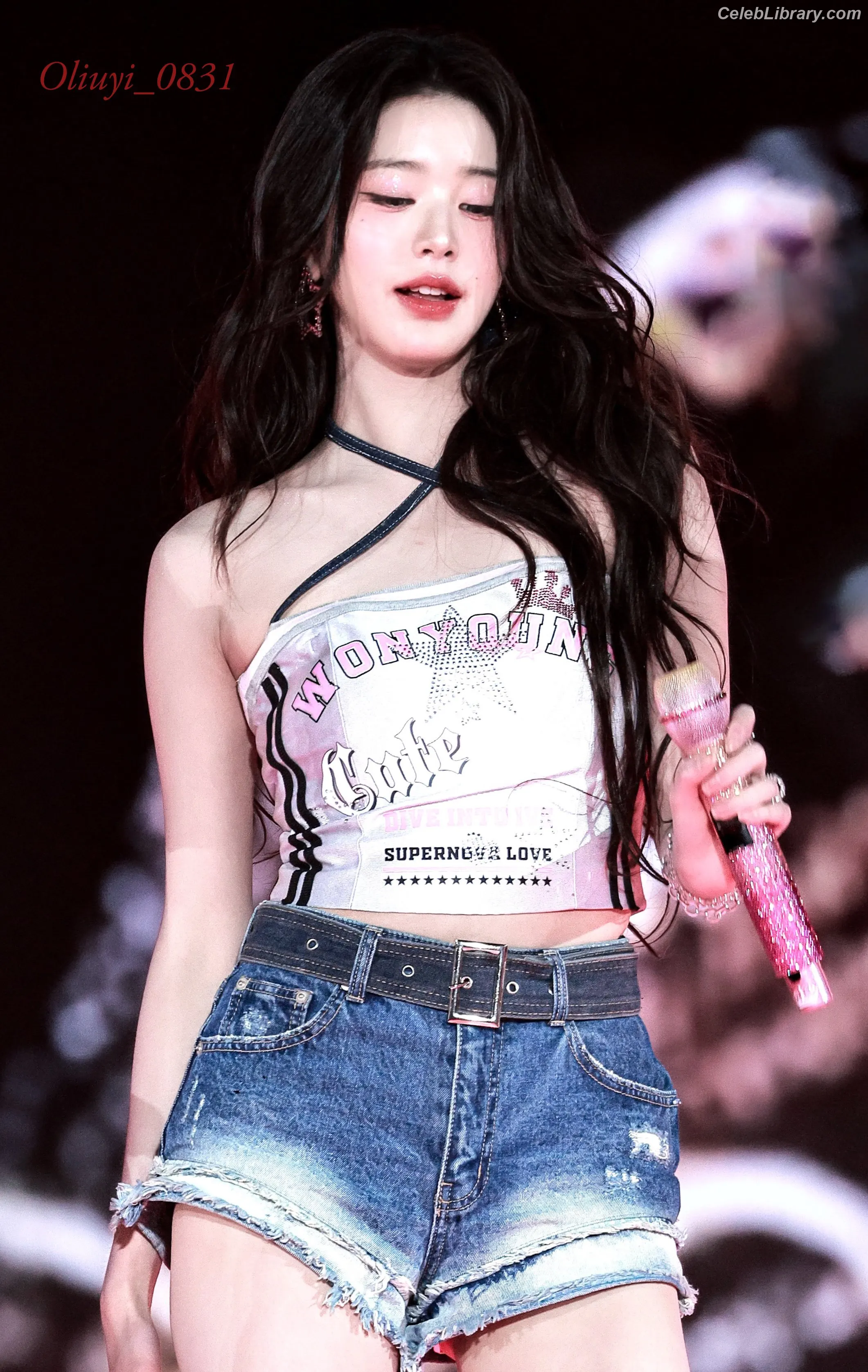 Jang Won-young  장원영 WONYOUNG photo 2 of 5845