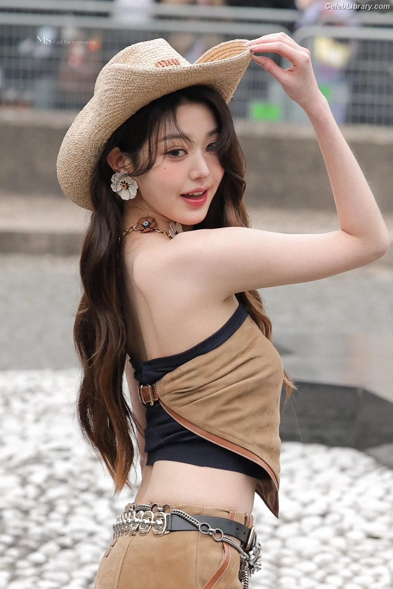 Jang Won-young  장원영 WONYOUNG photo 18 of 5845