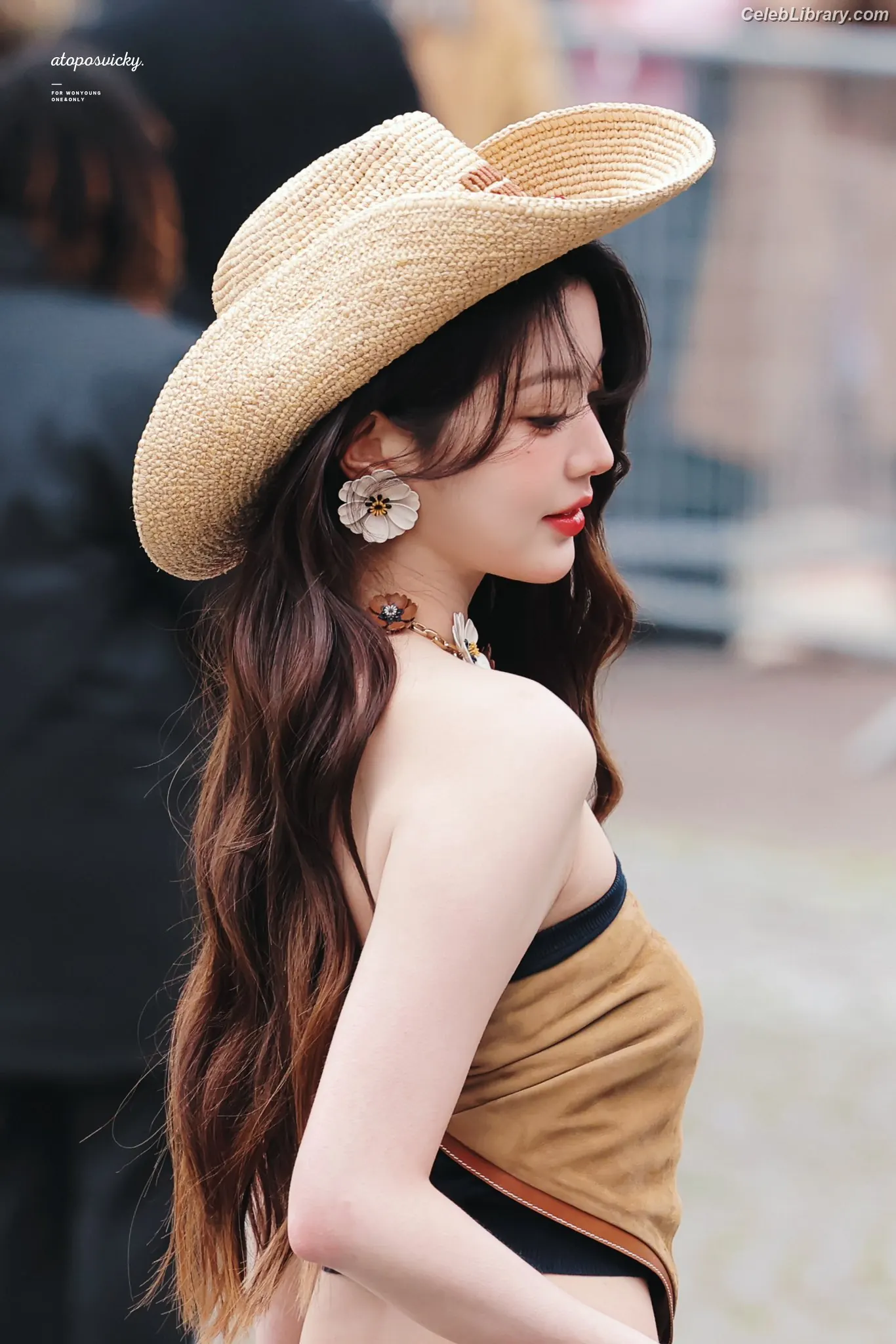 Jang Won-young  장원영 WONYOUNG photo 2 of 5845