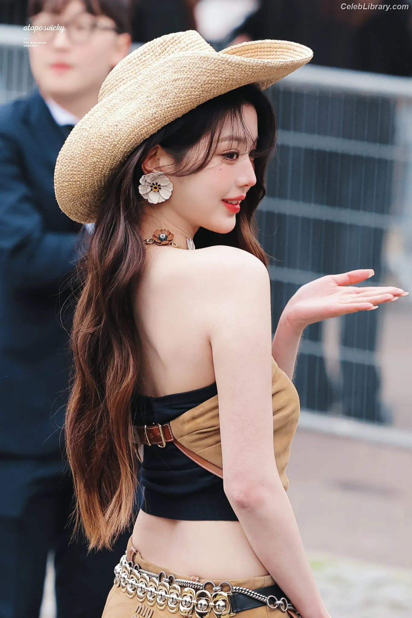 Jang Won-young  장원영 WONYOUNG photo 5 of 5845