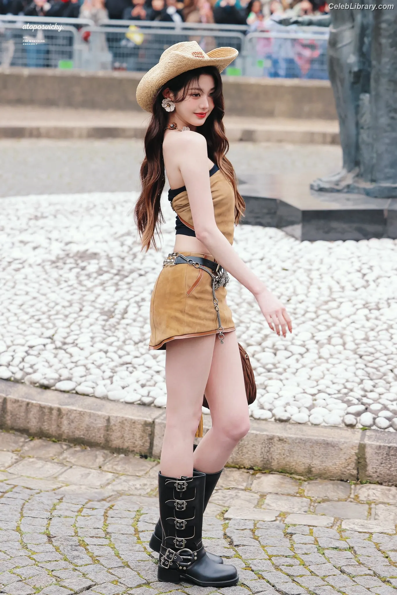 Jang Won-young  장원영 WONYOUNG photo 7 of 5845