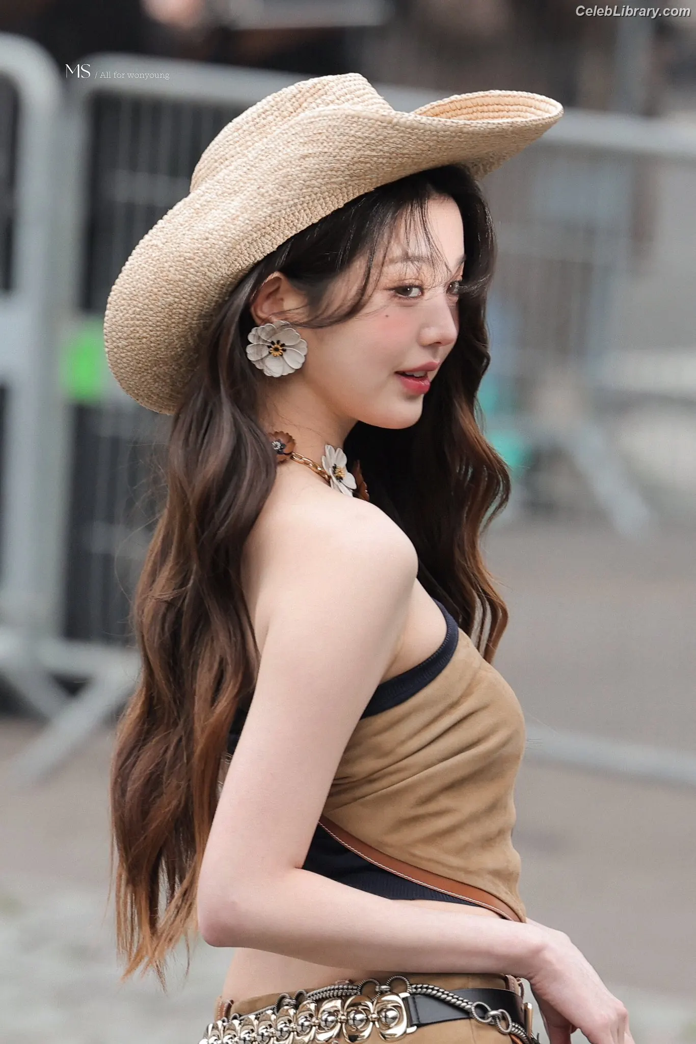 Jang Won-young  장원영 WONYOUNG photo 9 of 5845