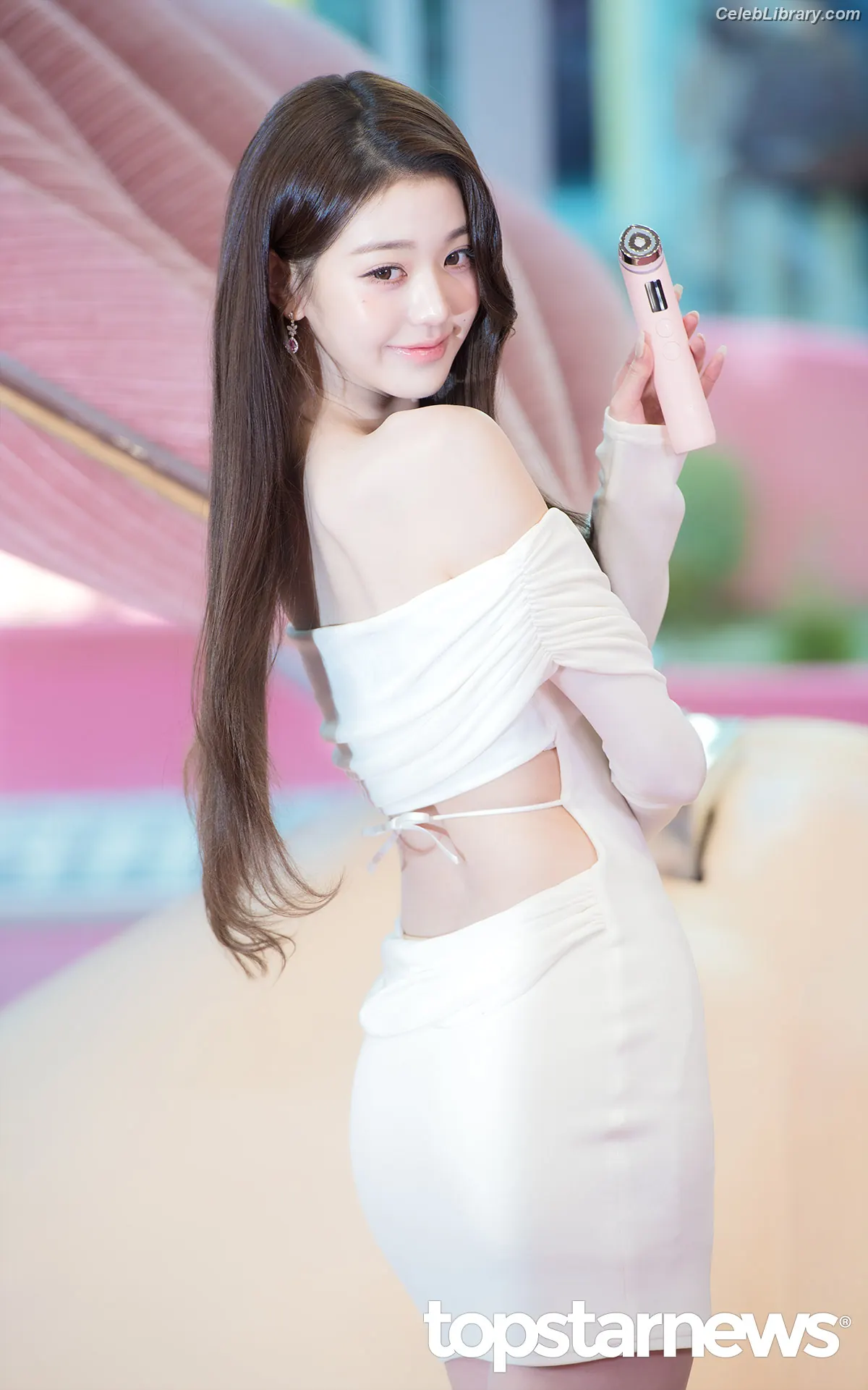 Jang Won-young 장원영 WONYOUNG photo 3 of 5845