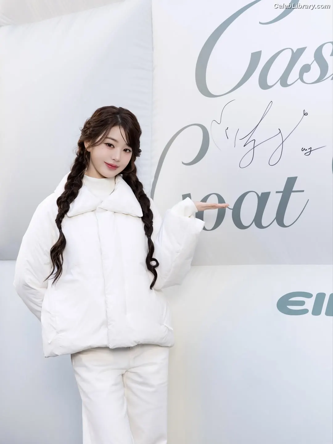 Jang Won-young 장원영 WONYOUNG photo 5 of 5845