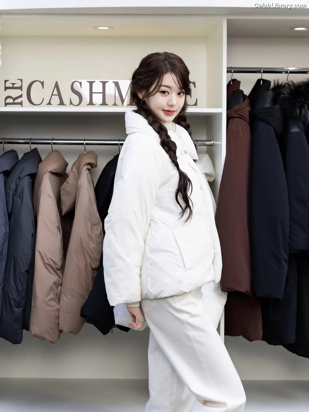 Jang Won-young 장원영 WONYOUNG photo 7 of 5845
