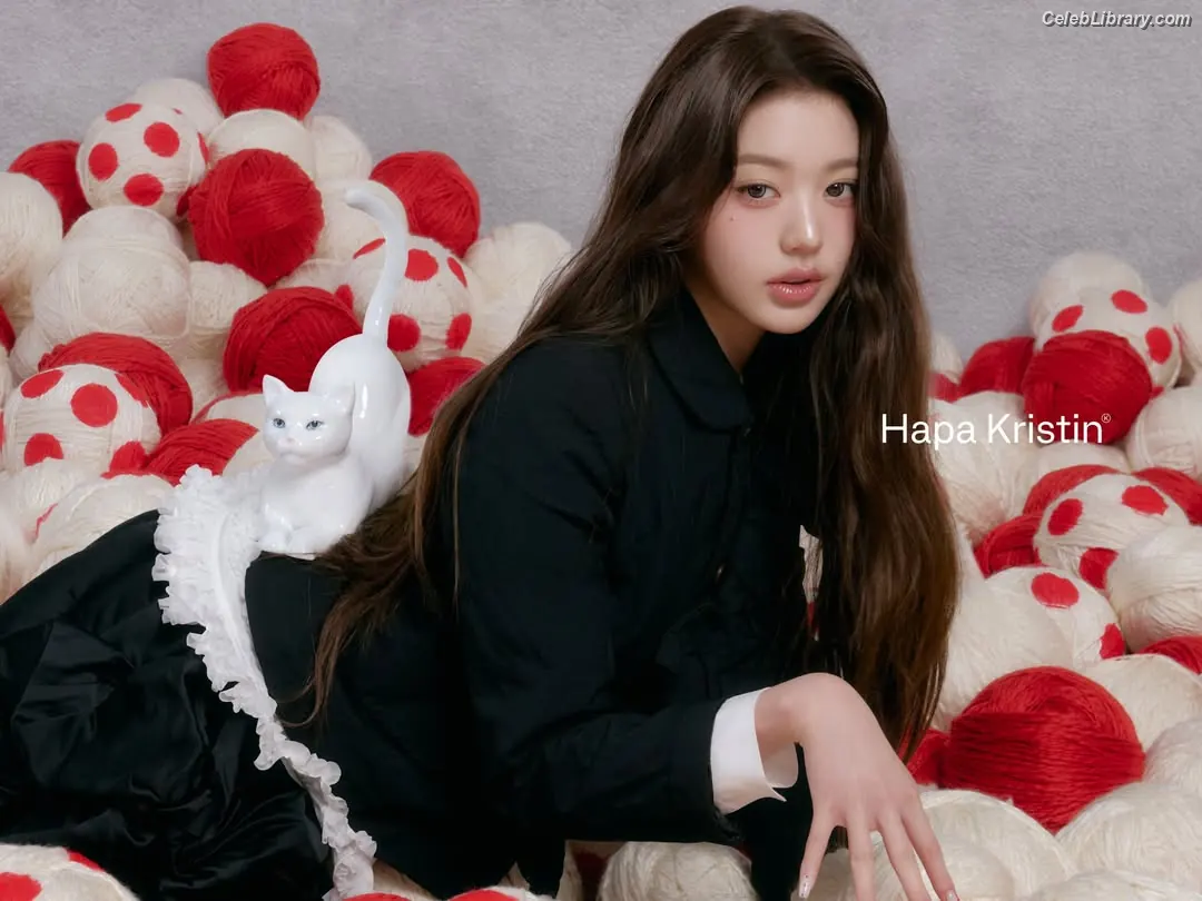 Jang Won-young 장원영 WONYOUNG photo 11 of 5845