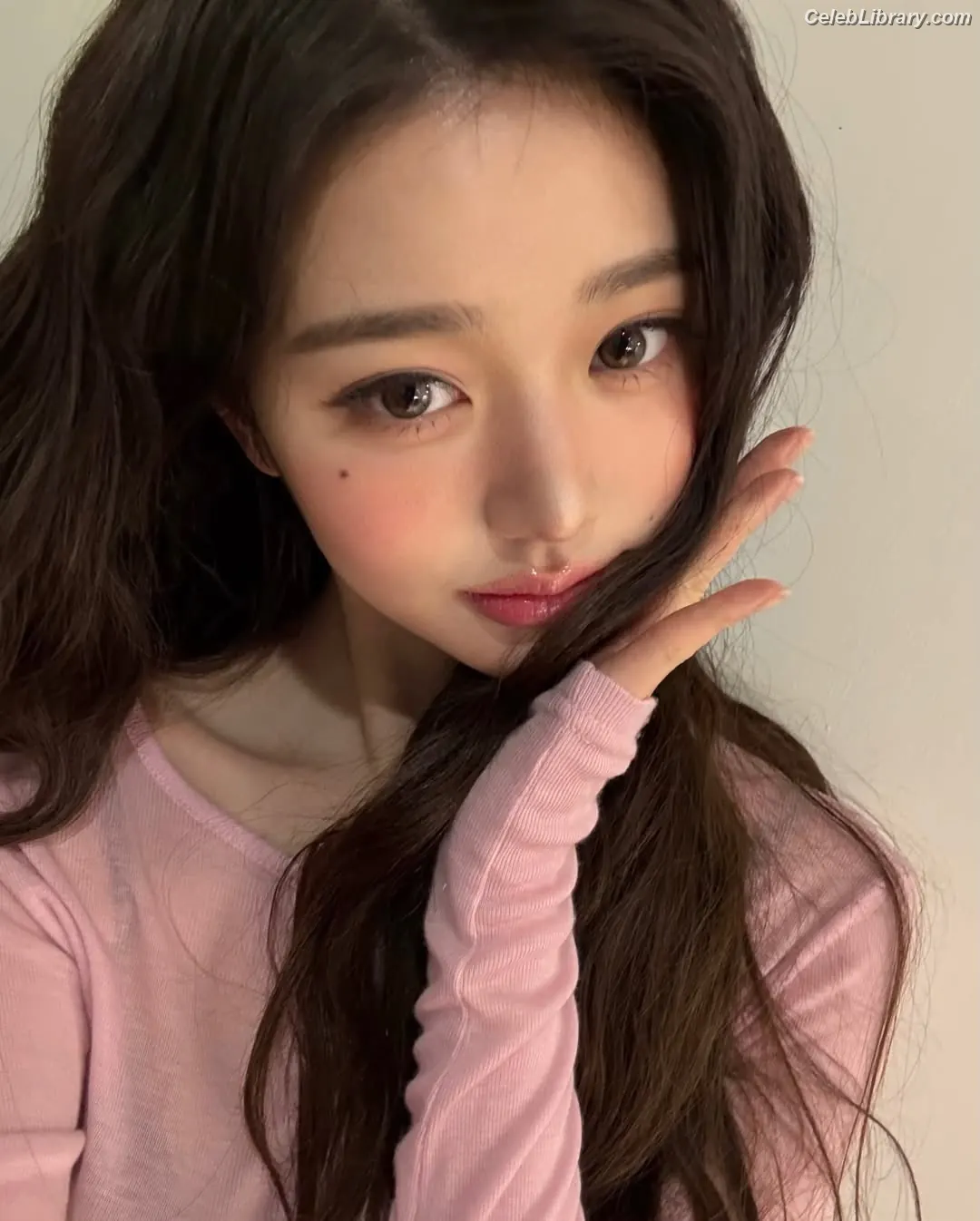 Jang Won-young 장원영 WONYOUNG photo 2 of 5845