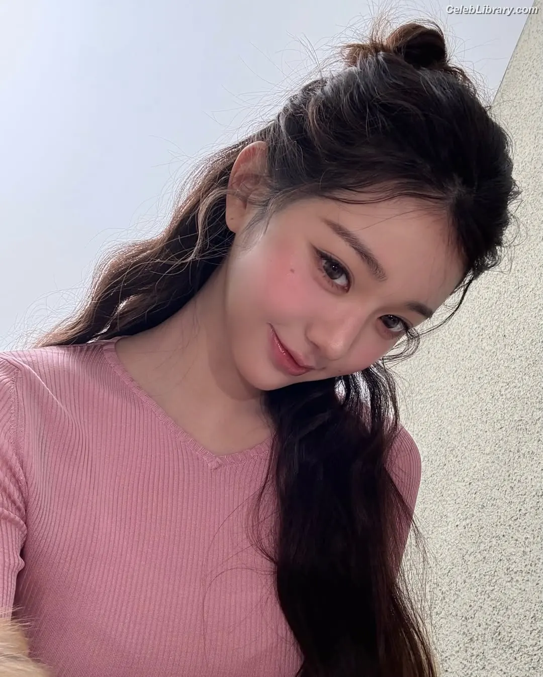 Jang Won-young 장원영 WONYOUNG photo 15 of 5845