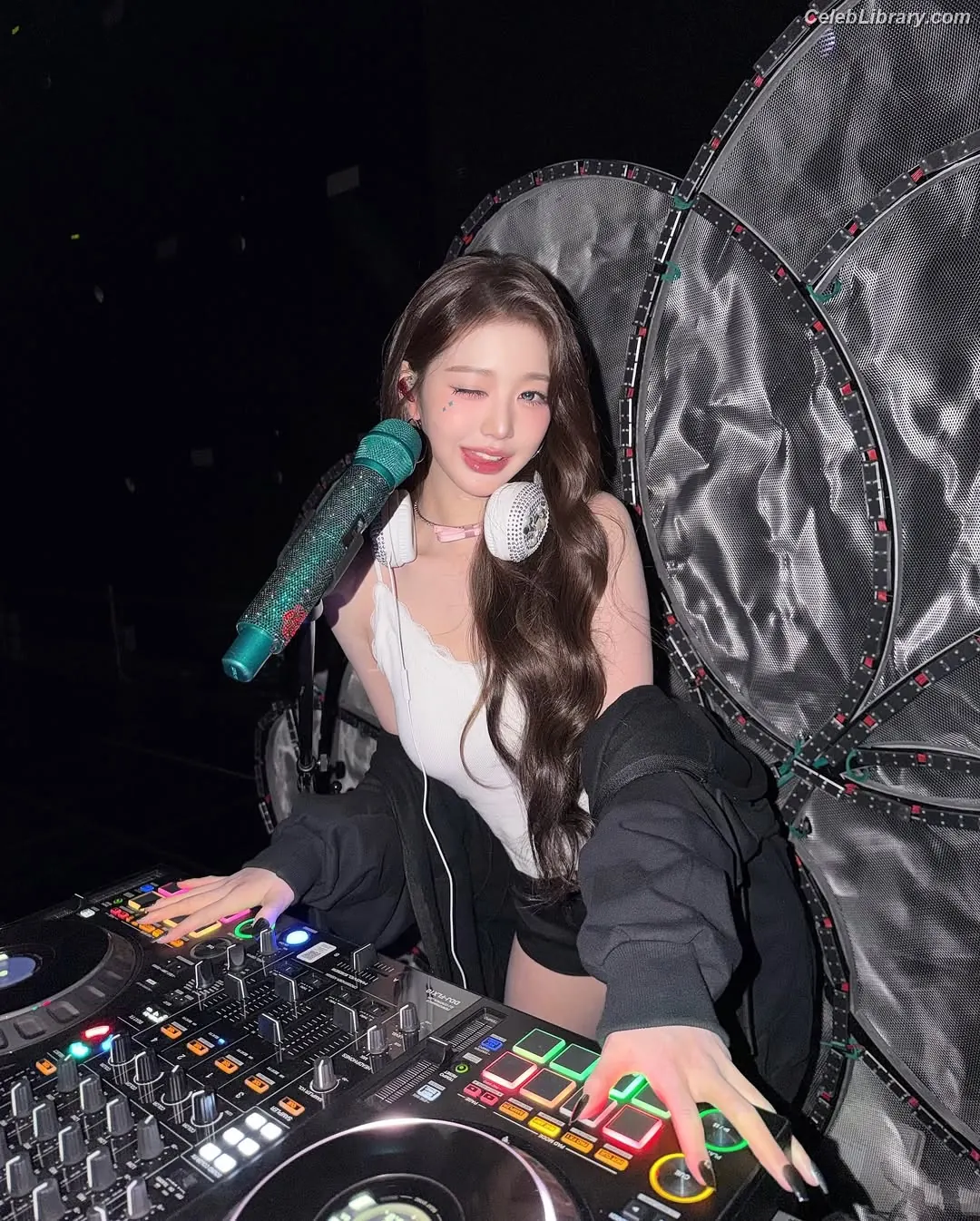 Jang Won-young 장원영 WONYOUNG photo 17 of 5845