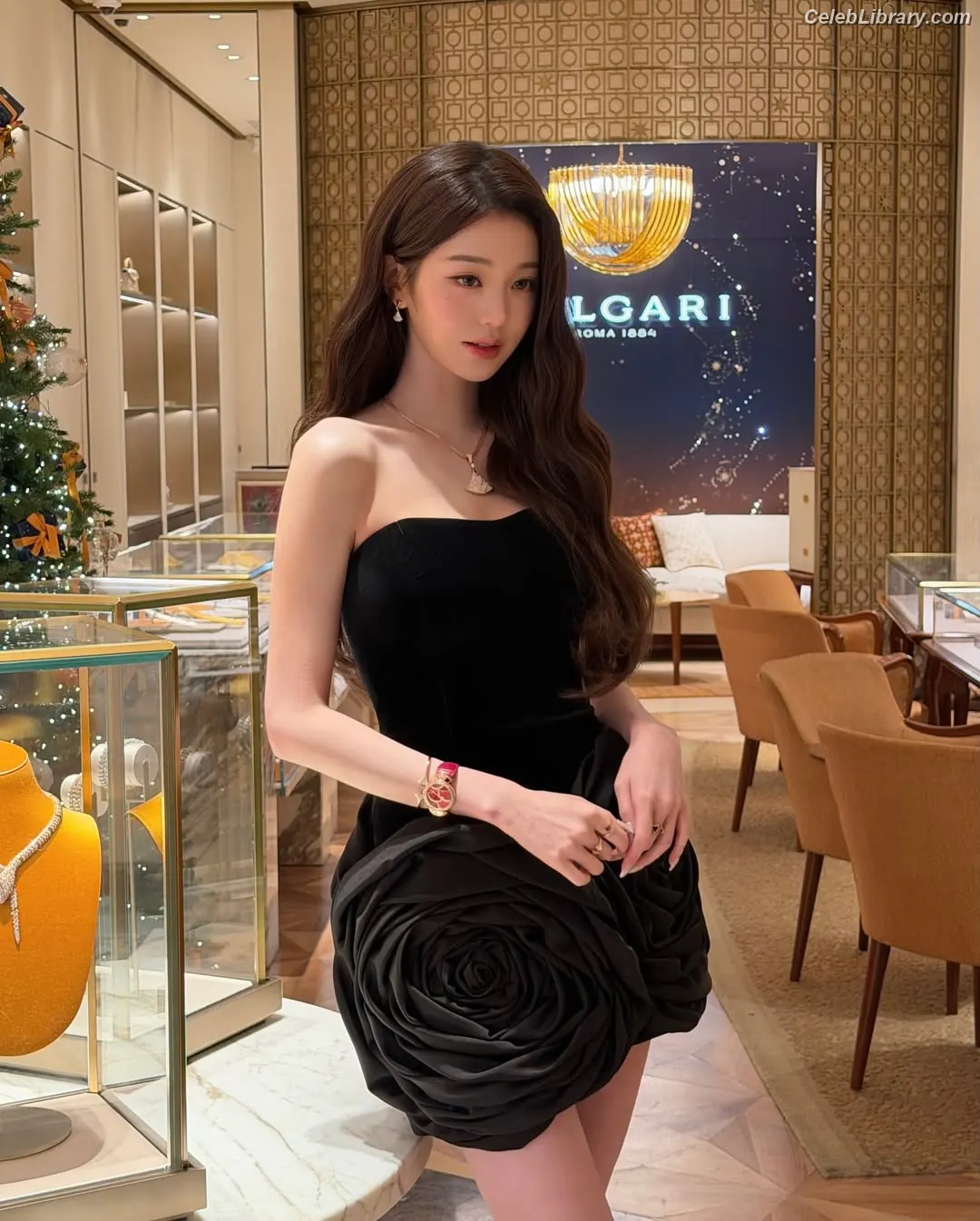 Jang Won-young  장원영 WONYOUNG photo 17 of 5845