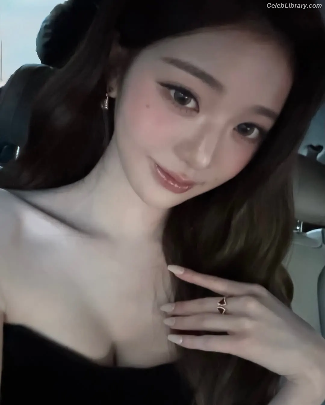 Jang Won-young  장원영 WONYOUNG photo 19 of 5845