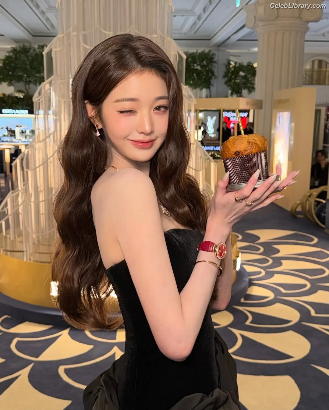 Jang Won-young  장원영 WONYOUNG photo 24 of 5845
