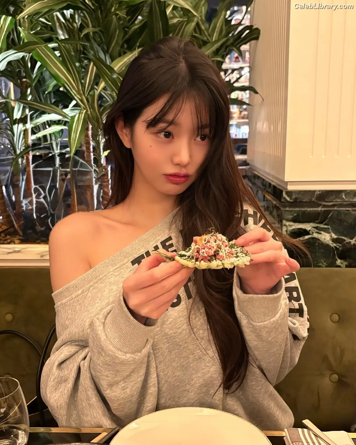 Jang Won-young  장원영 WONYOUNG photo 5 of 5845