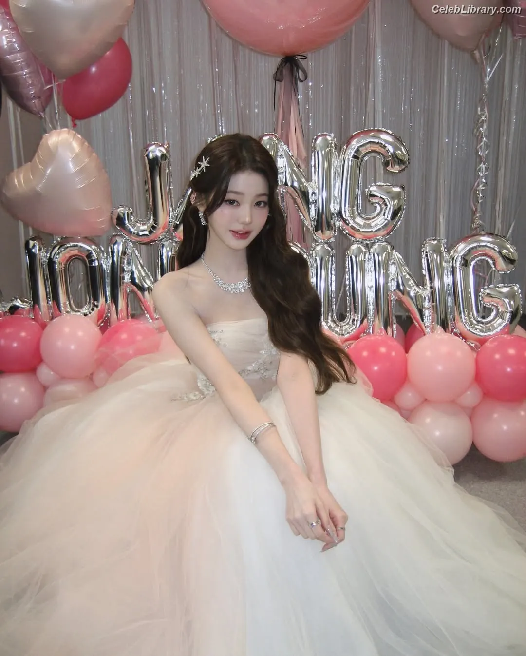Jang Won-young  장원영 WONYOUNG photo 19 of 5845