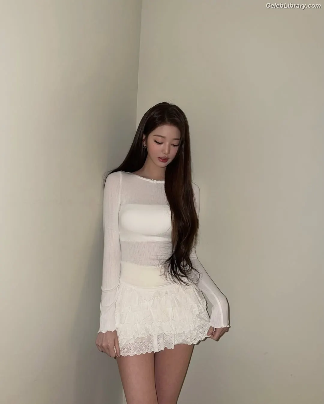 Jang Won-young  장원영 WONYOUNG photo 24 of 5845