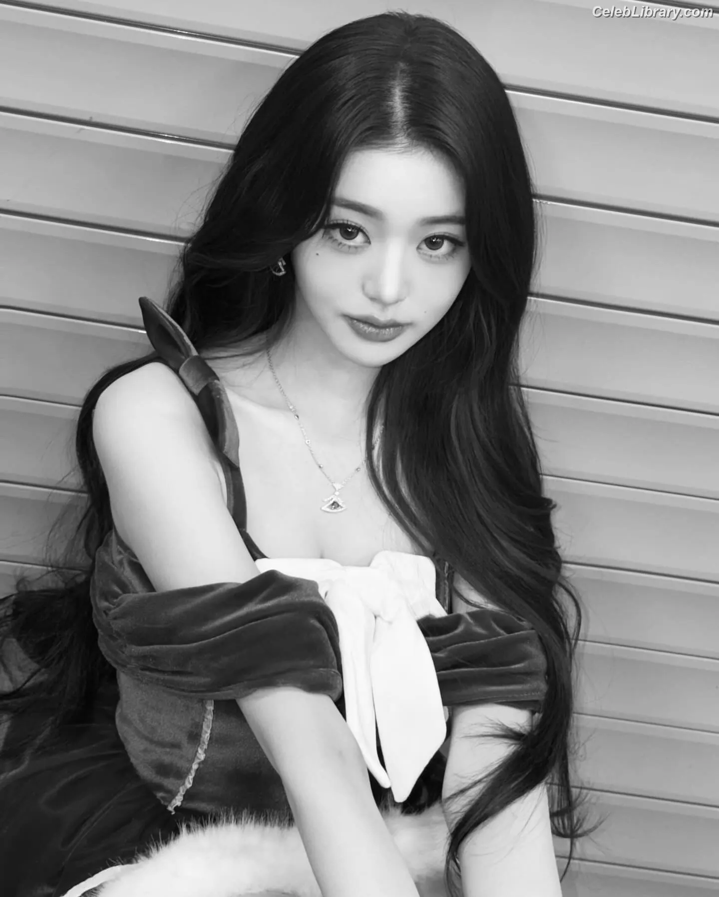 Jang Won-young  장원영 WONYOUNG photo 24 of 5845